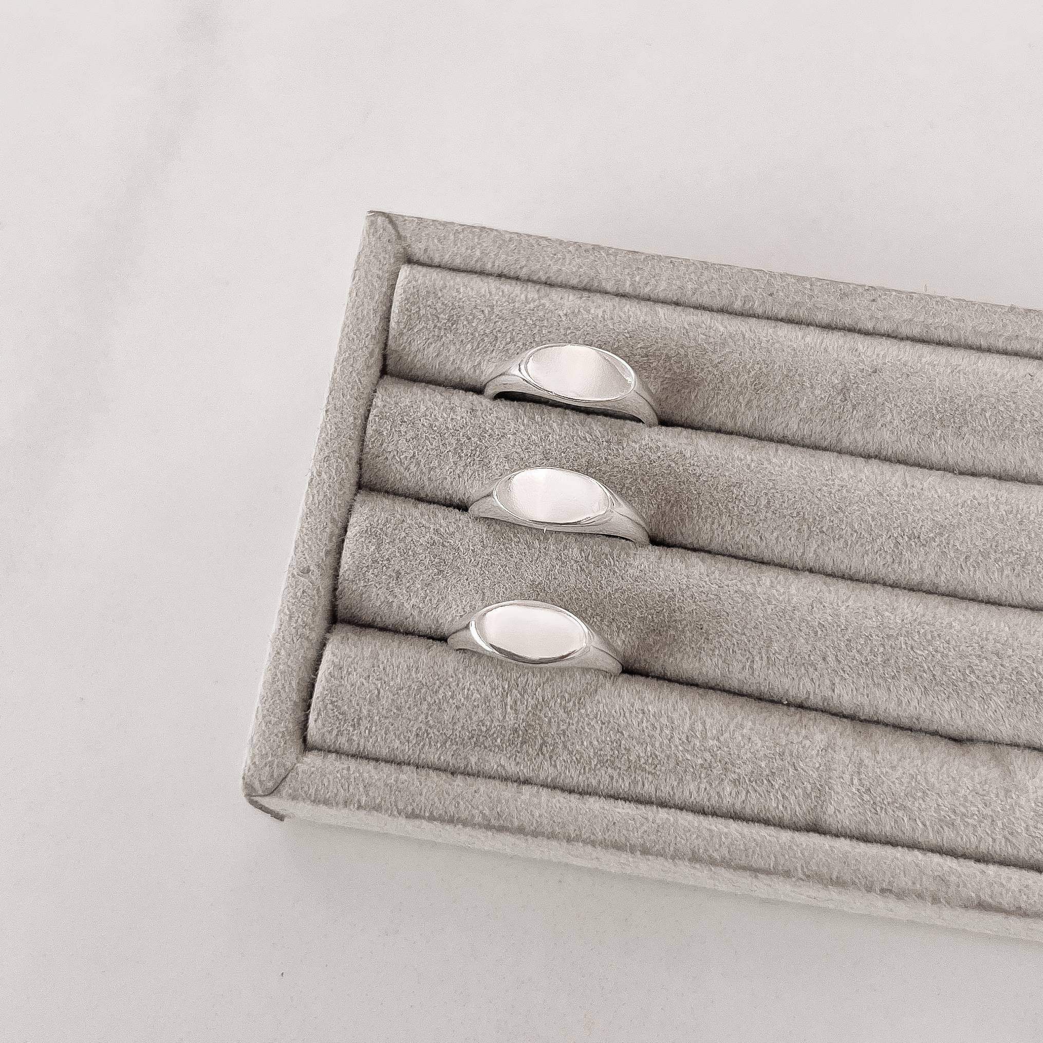 Imagem Anel detalhe oval dedinho