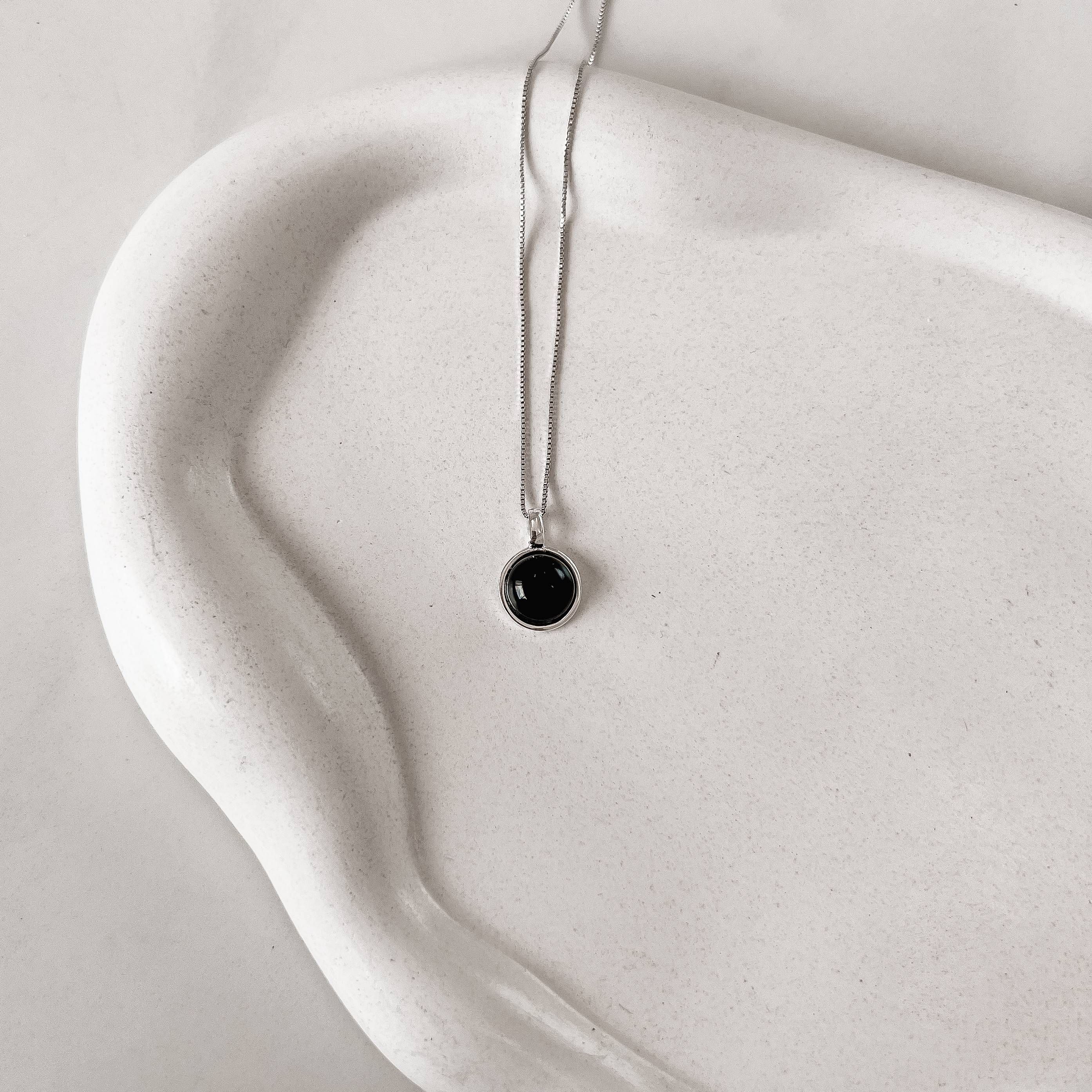 Imagem Colar pingente pedra ônix 12mm 45cm