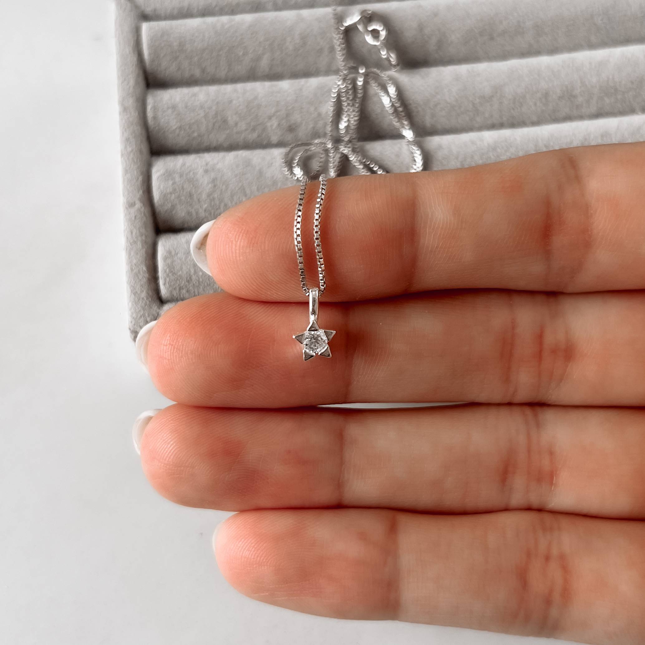 Imagem Secundária Colar pingente estrela com zircônia 5mm 40cm