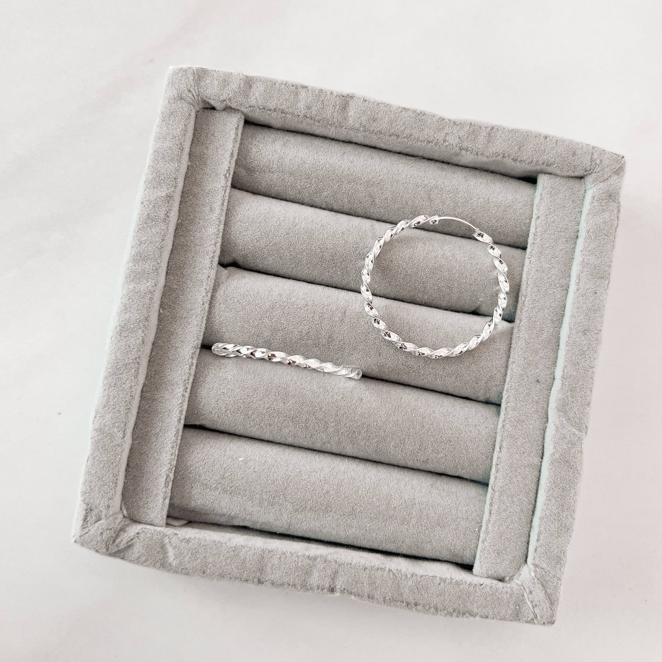 Imagem Secundária Argola redonda 34mm fio torcido