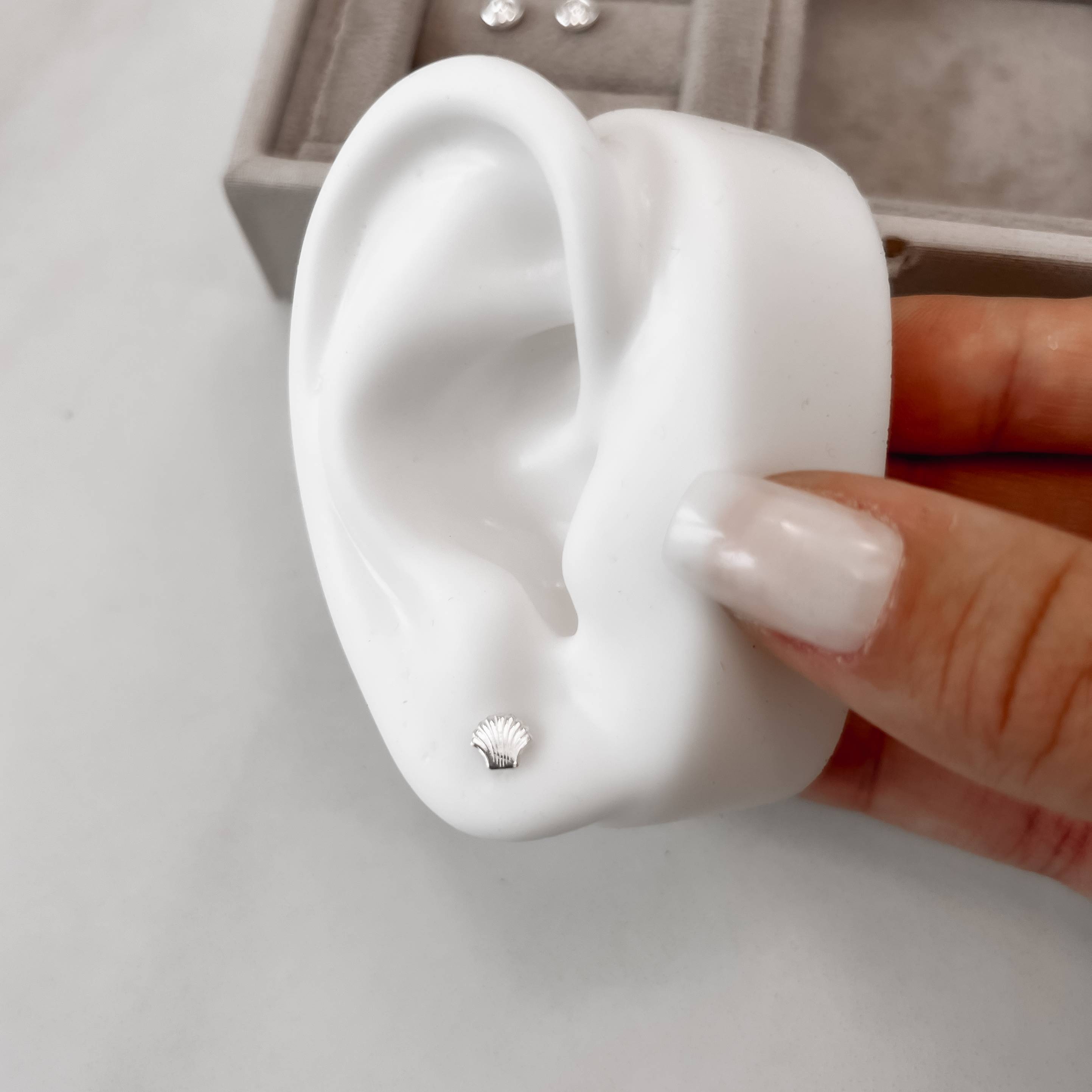 Imagem Brinco infantil concha 5mm tarraxa baby