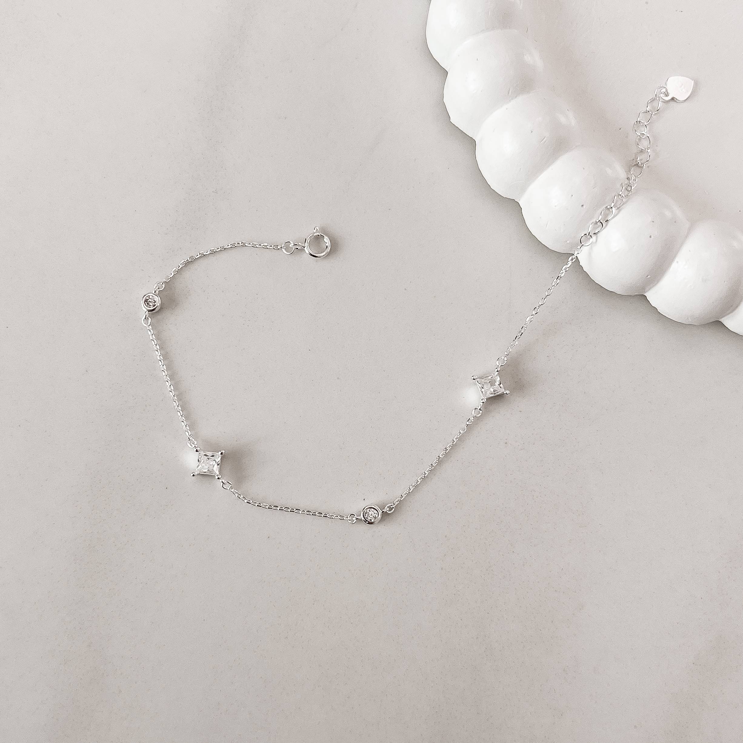 Pulseira entremeio zircônias redonda 3mm e losango 6mm 16+4cm