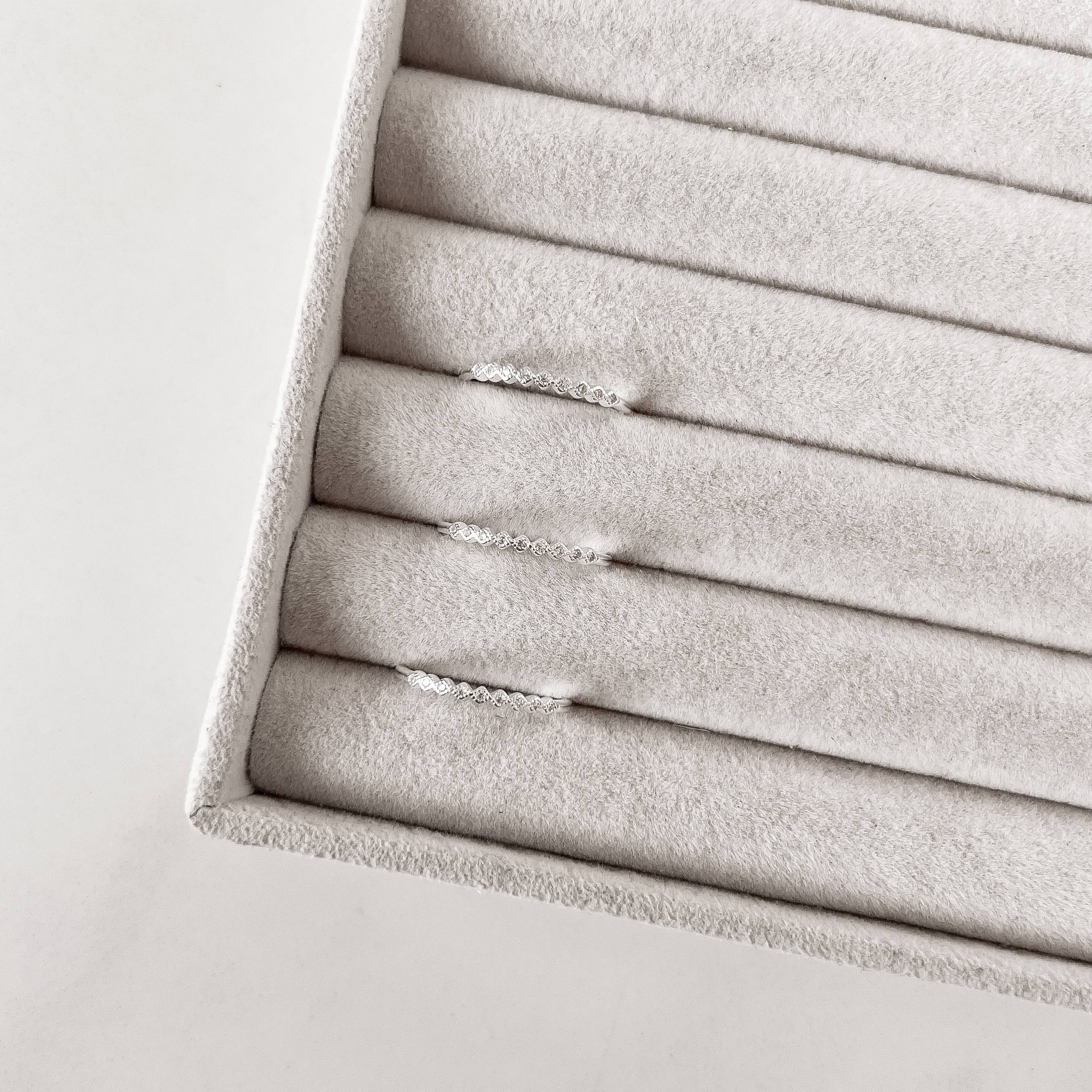 Anel mini losangos cravejados