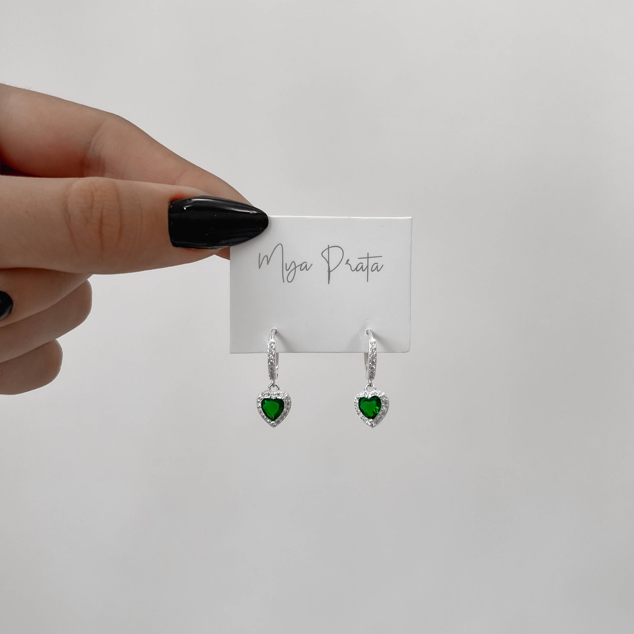 Imagem Argola click cravejada 11mm pingente zircônia coração esmeralda