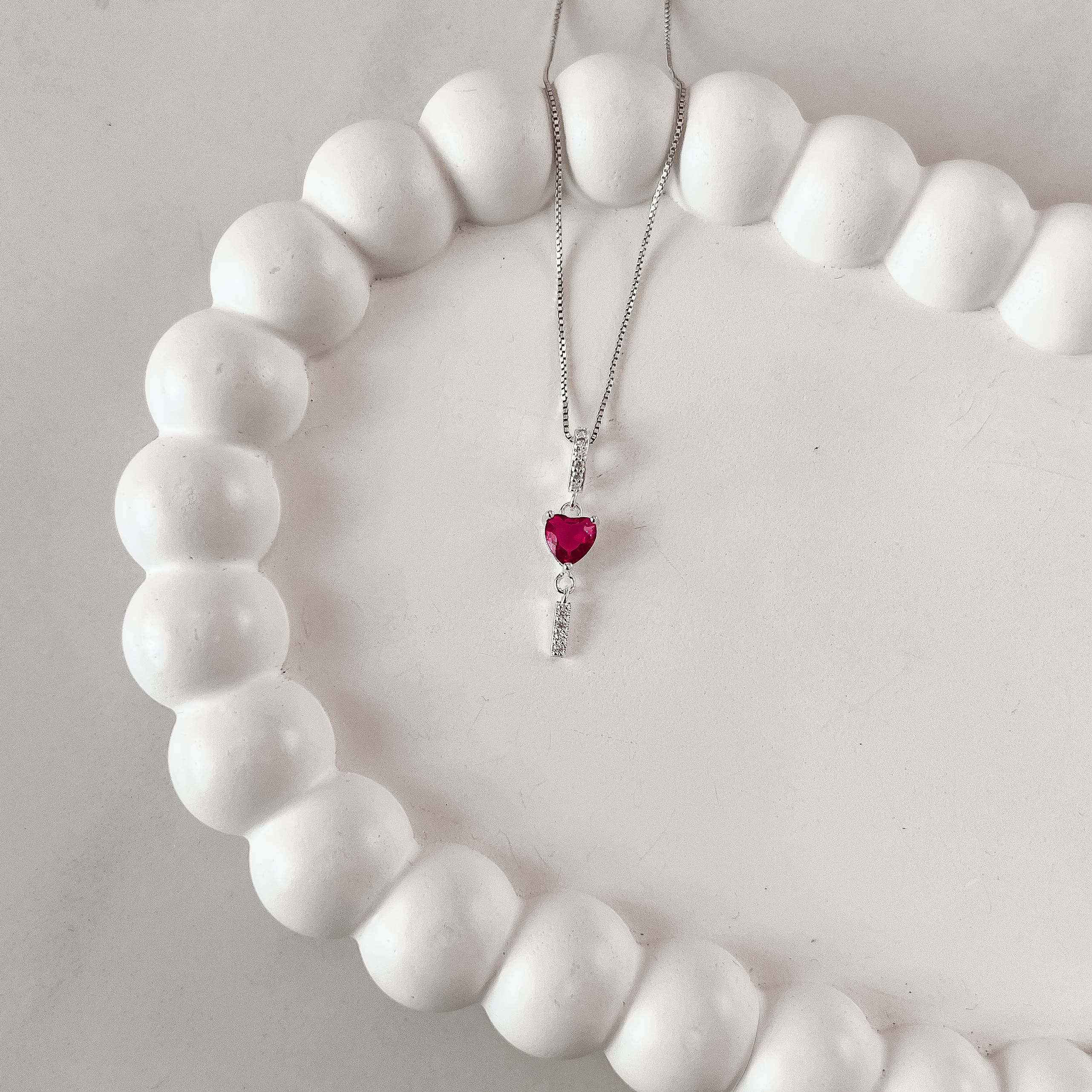 Colar pingente zircônia coração cereja e palito cravejado 17mm 45cm