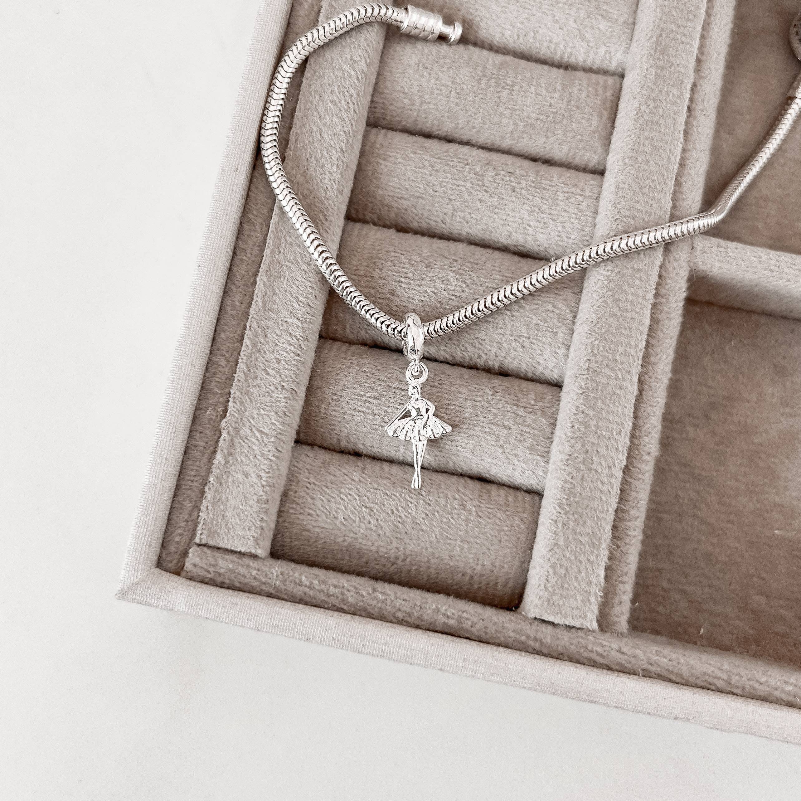 Berloque pingente bailarina 14mm