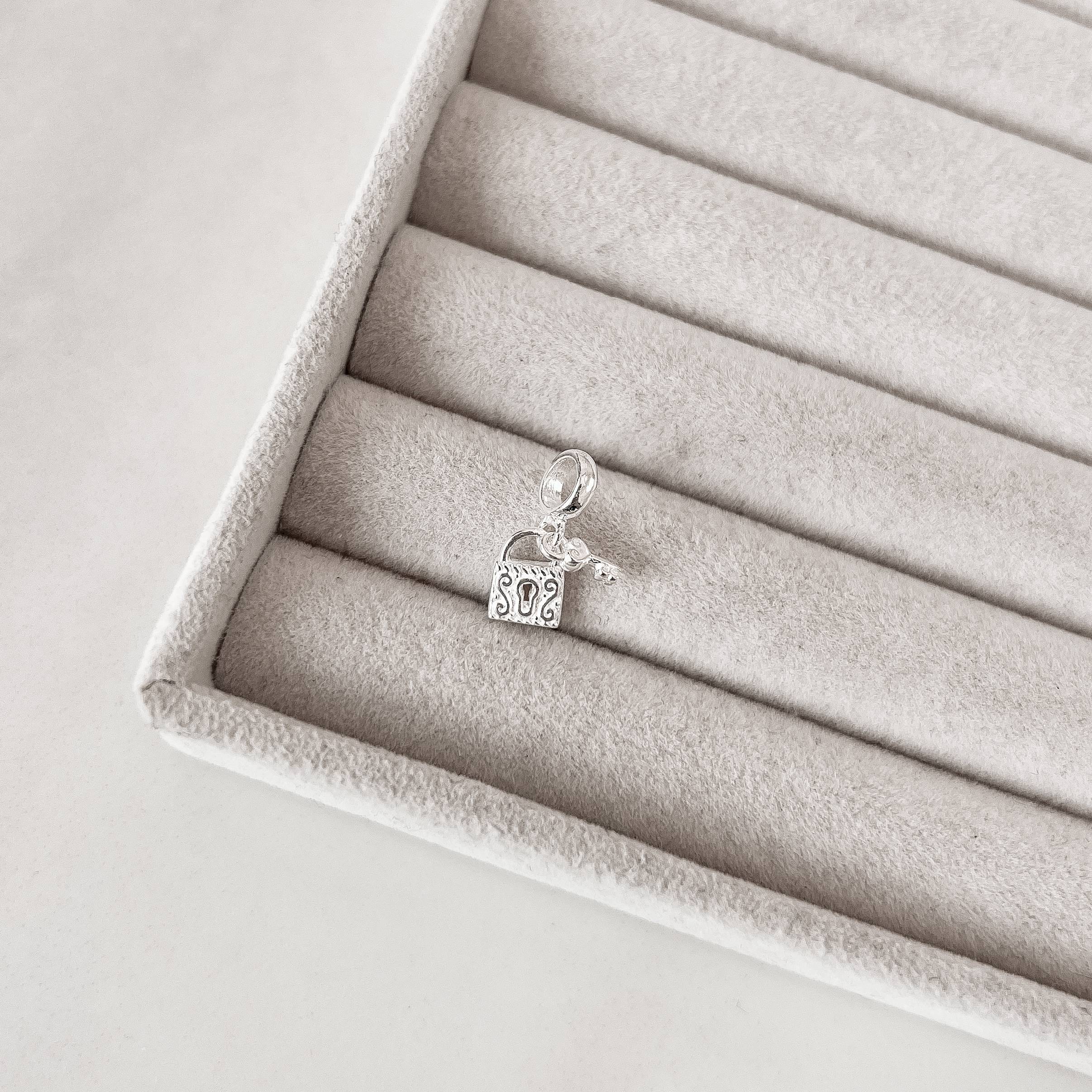 Berloque pingentes chave e cadeado 9mm