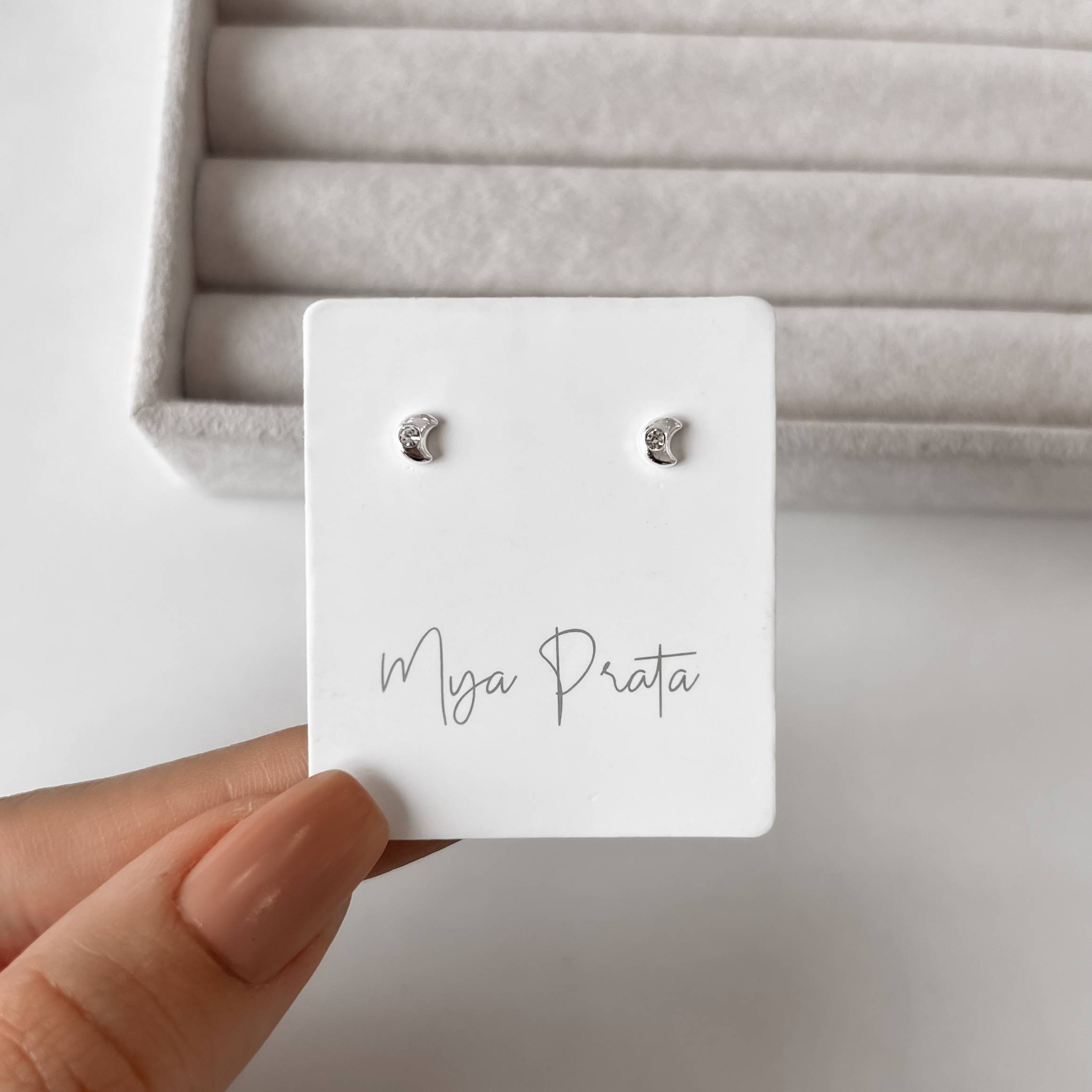 Imagem Brinco lua com zircônia 5mm