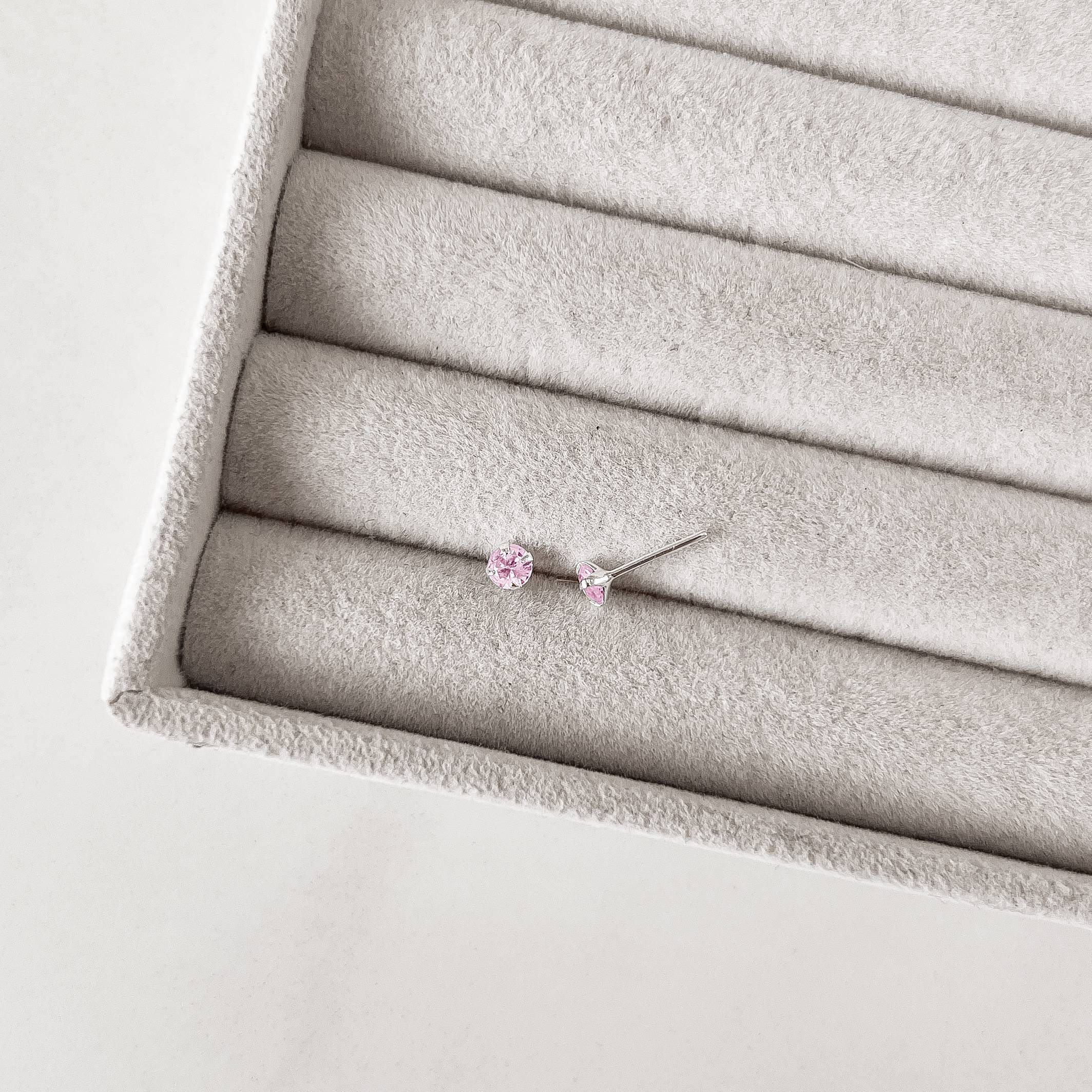 Brinco zircônia redonda rosa 4mm