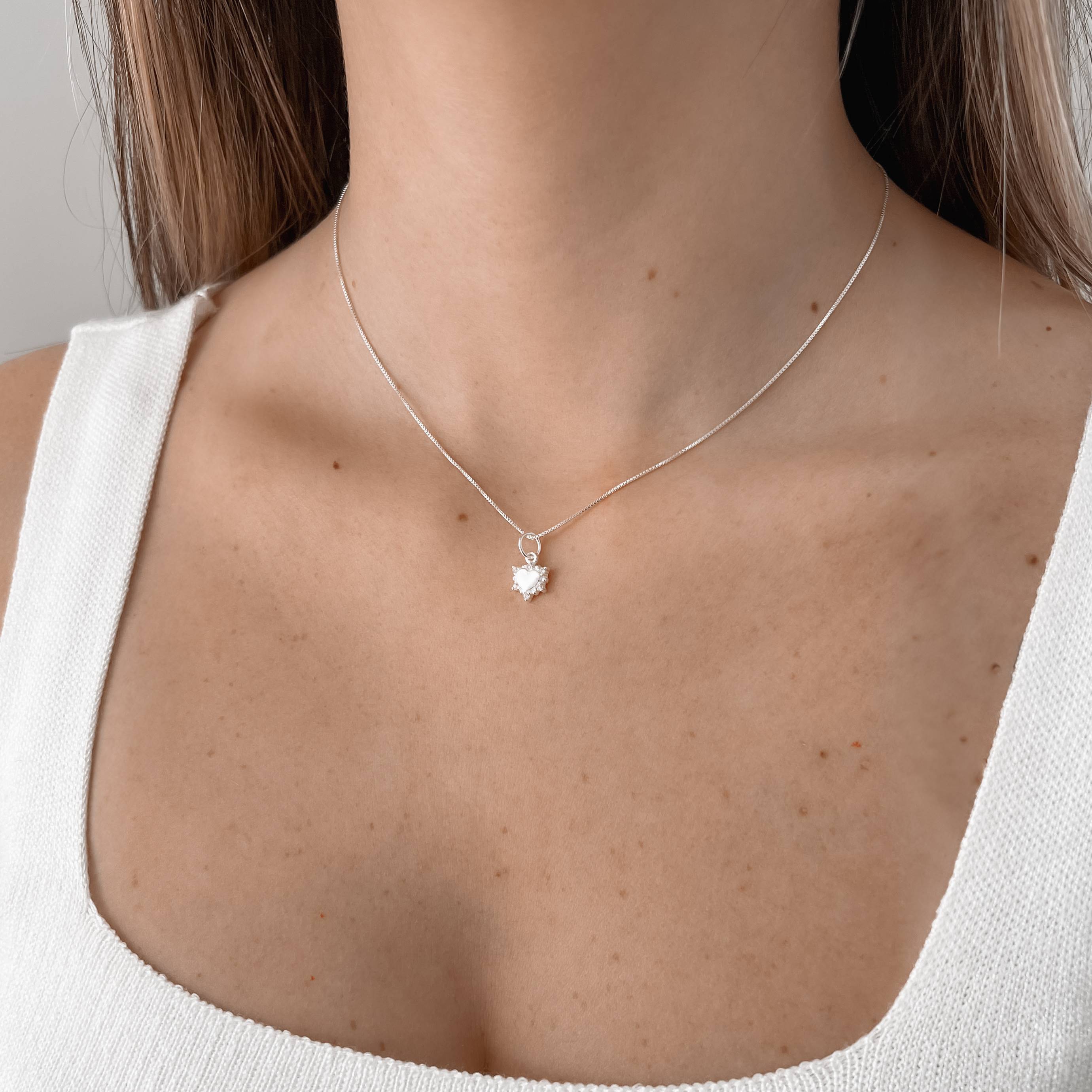 Imagem Secundária Colar pingente coração detalhe zircônias 8mm 40cm