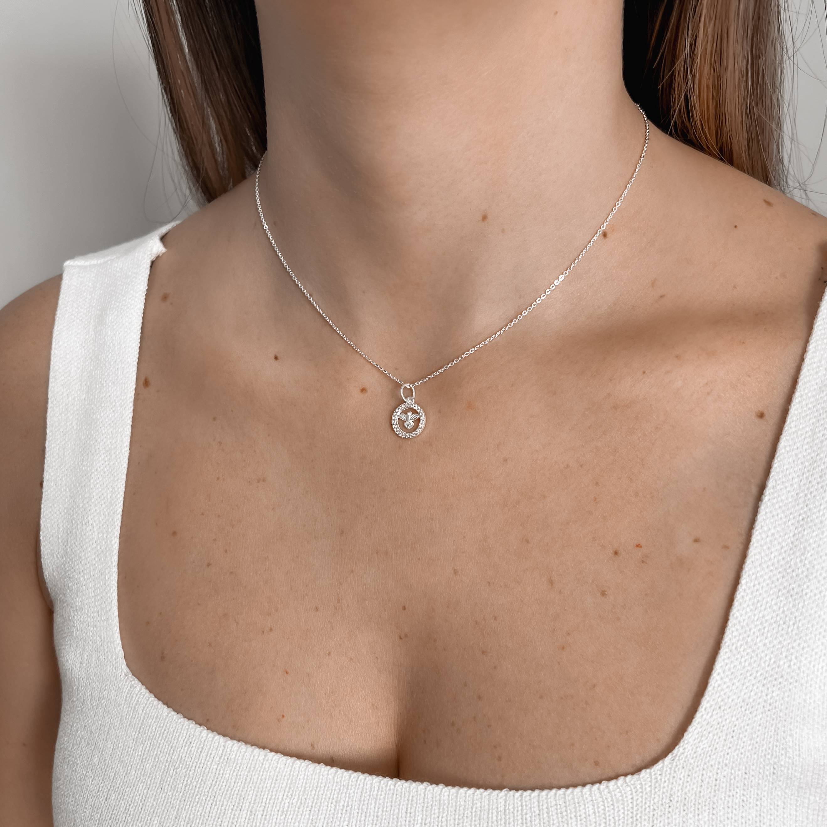 Imagem Secundária Colar pingente medalha Espírito Santo cravejado 11mm corrente cadeadinho 40cm