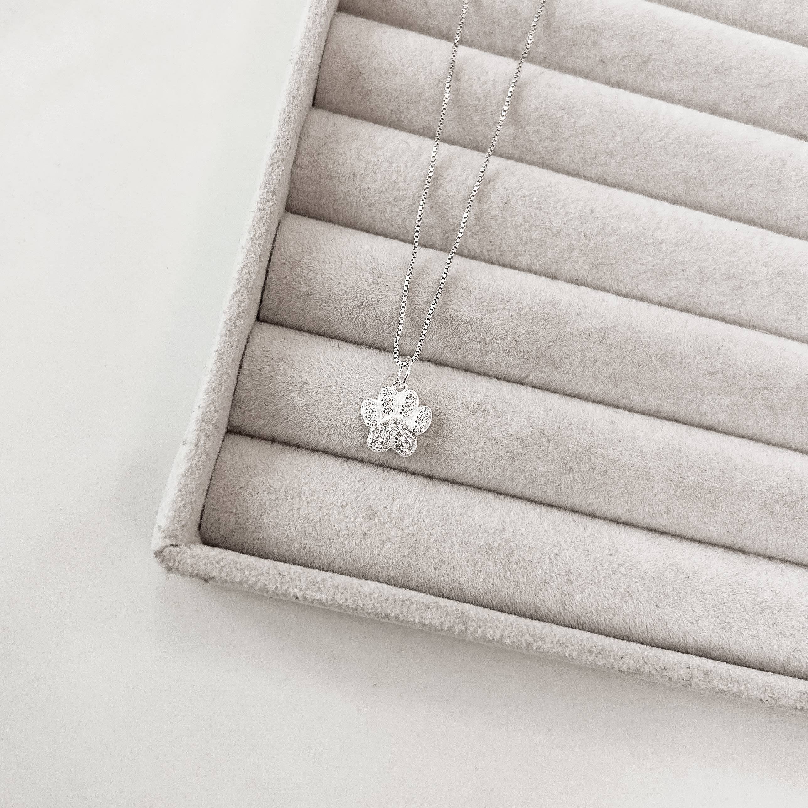 Imagem Secundária Colar pingente pata cravejada 10mm 45cm