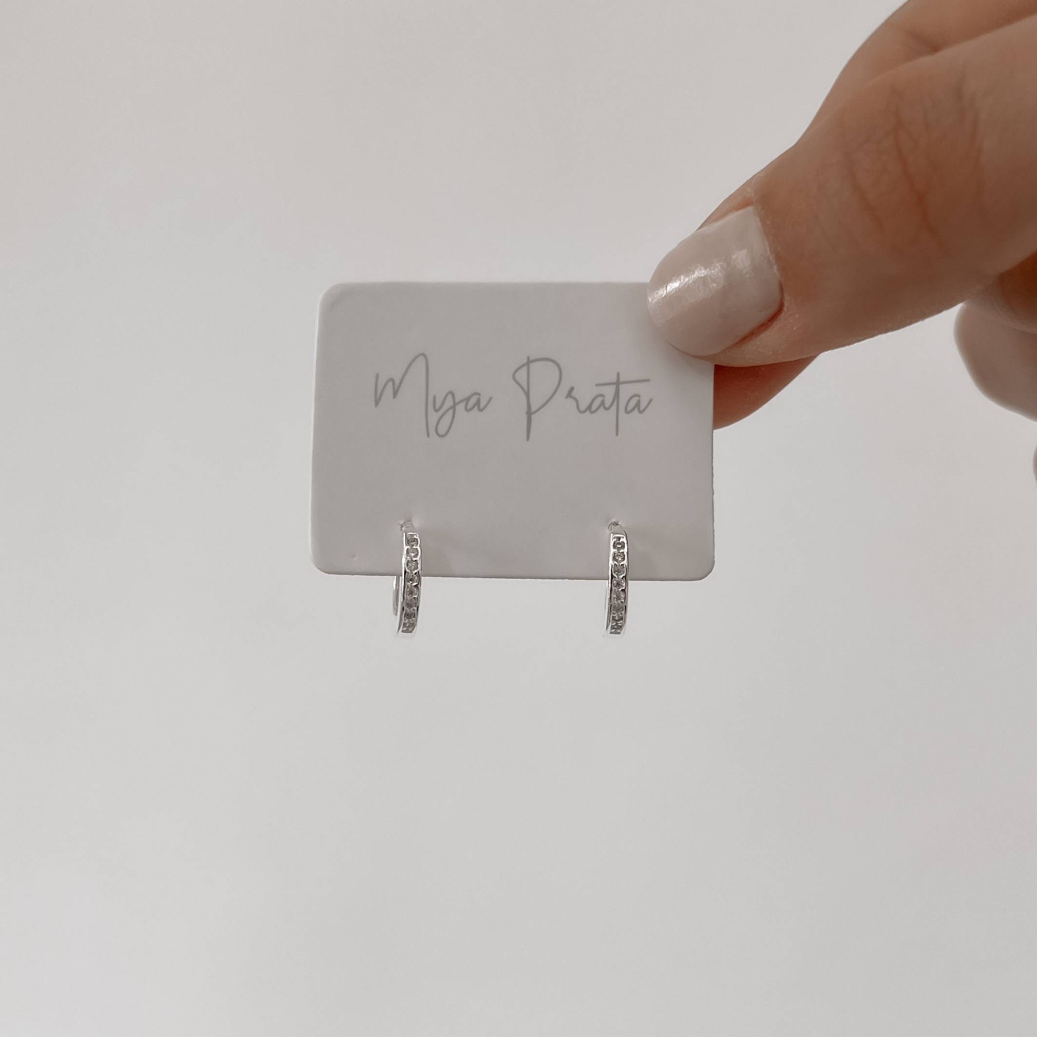 Imagem Secundária Argola 11mm click cravejada