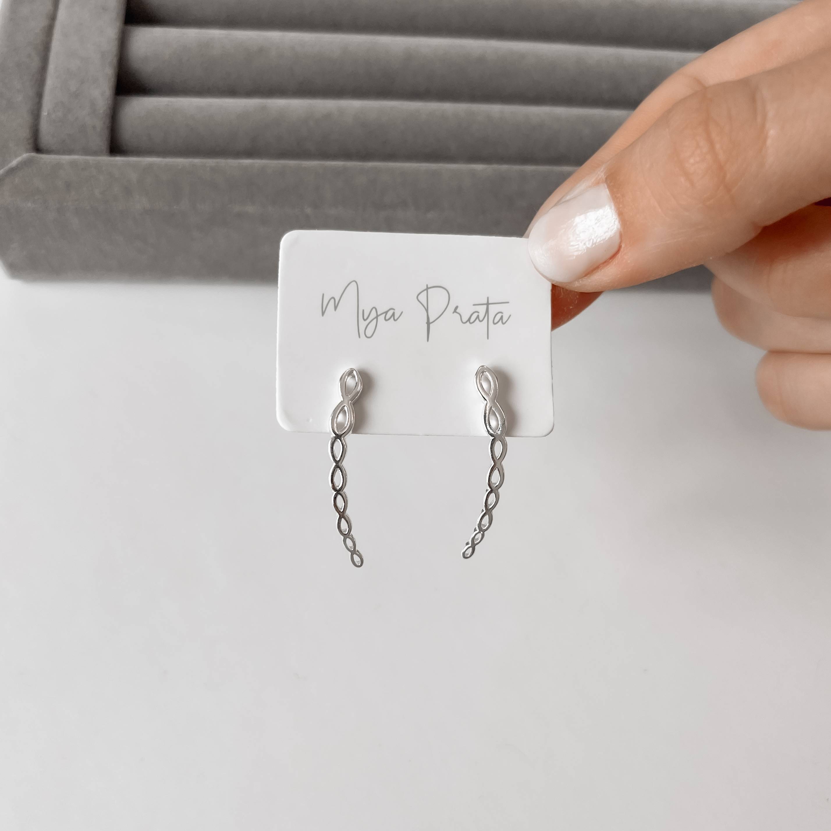 Imagem Brinco gomos vazados tarraxa