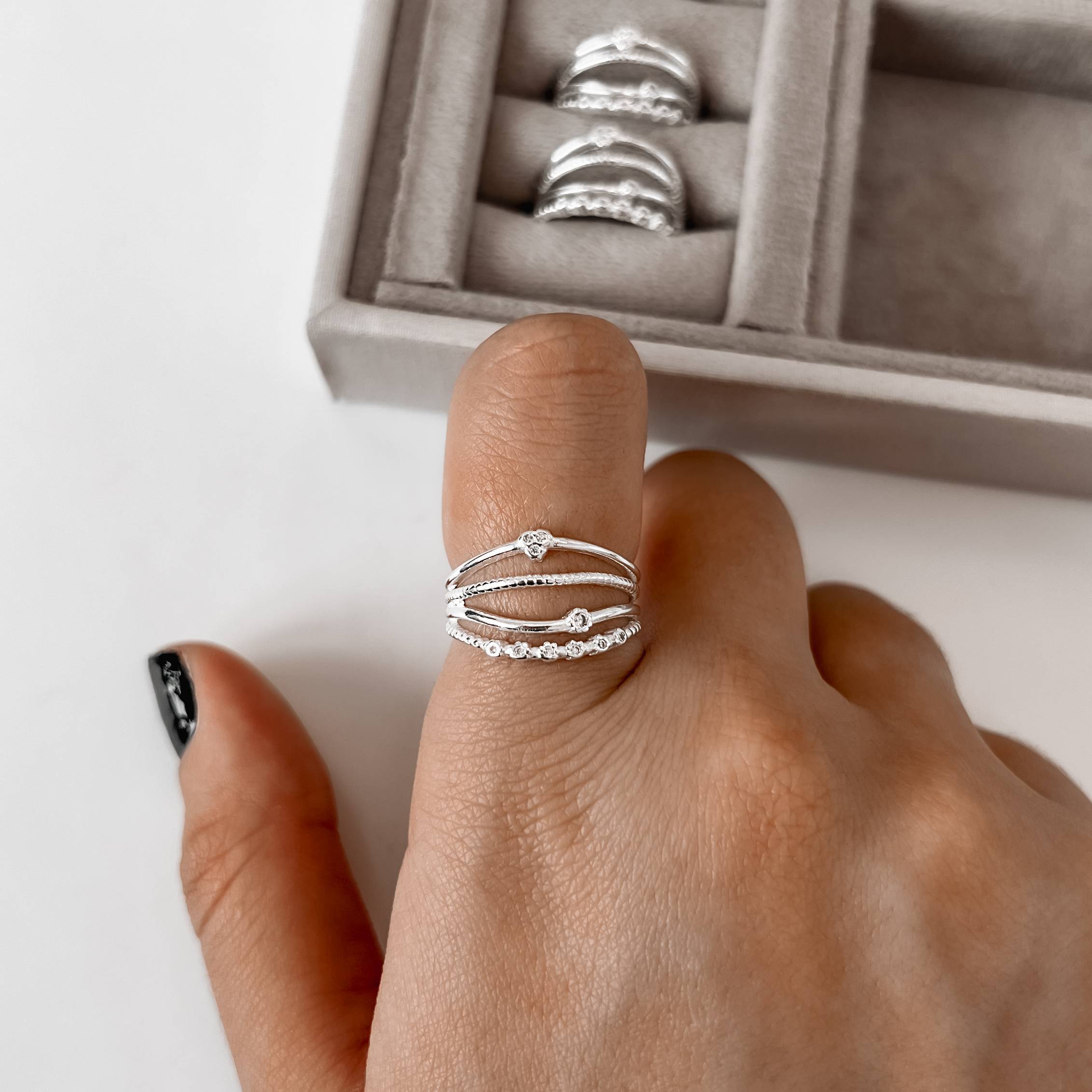 Imagem Anel 4 fios com cravejado