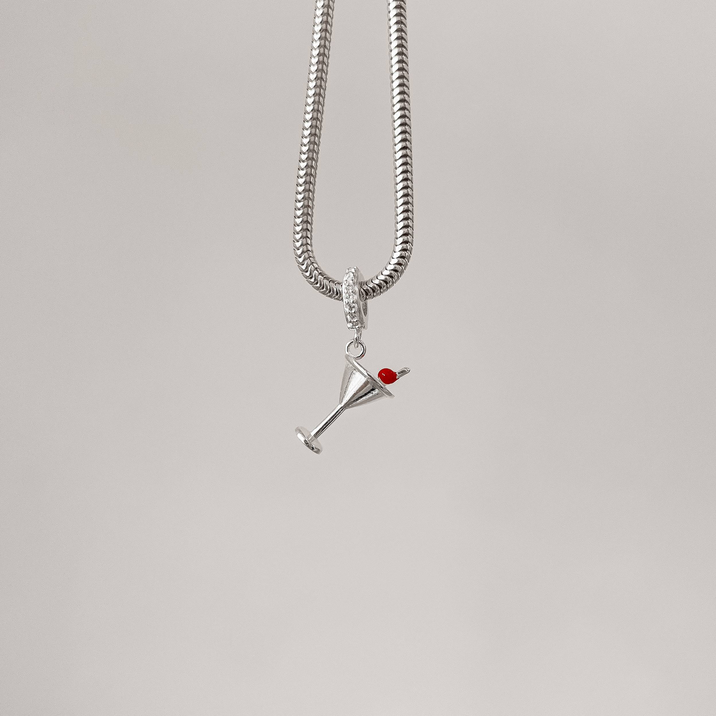 Berloque pingente taça detalhe resina 16mm elo cravejado