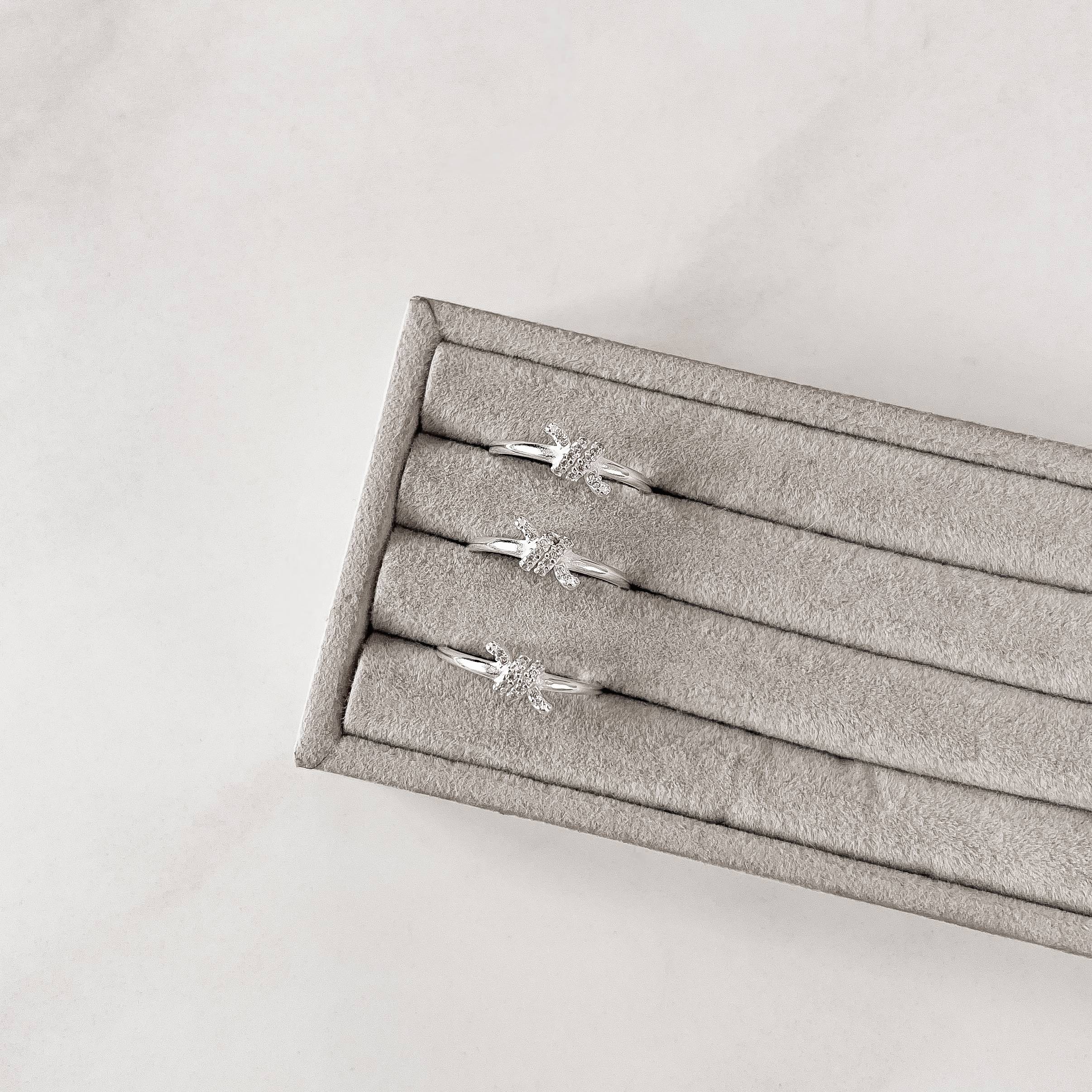 Imagem Anel nó cravejado