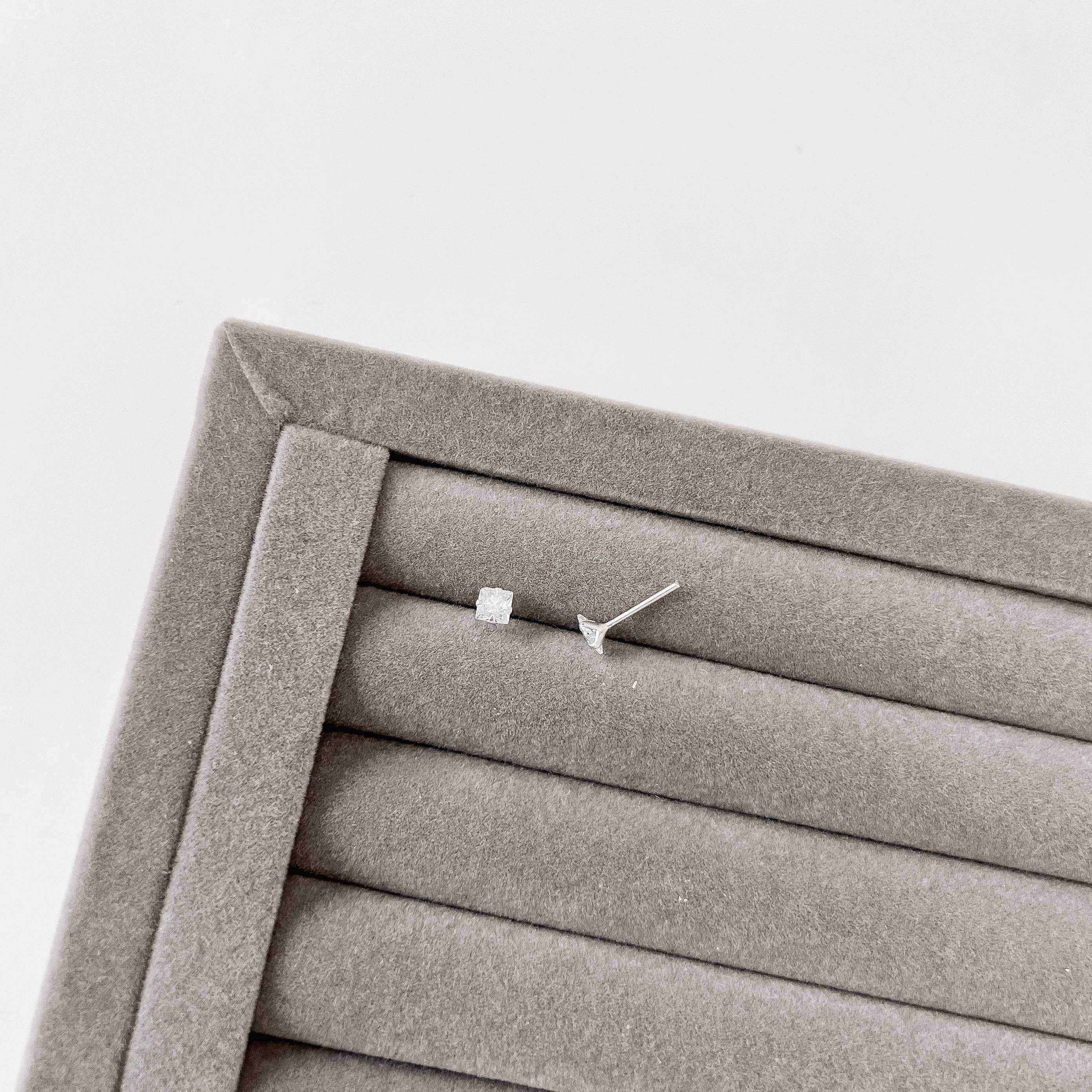 Imagem Secundária Brinco zircônia quadrada cristal 4mm