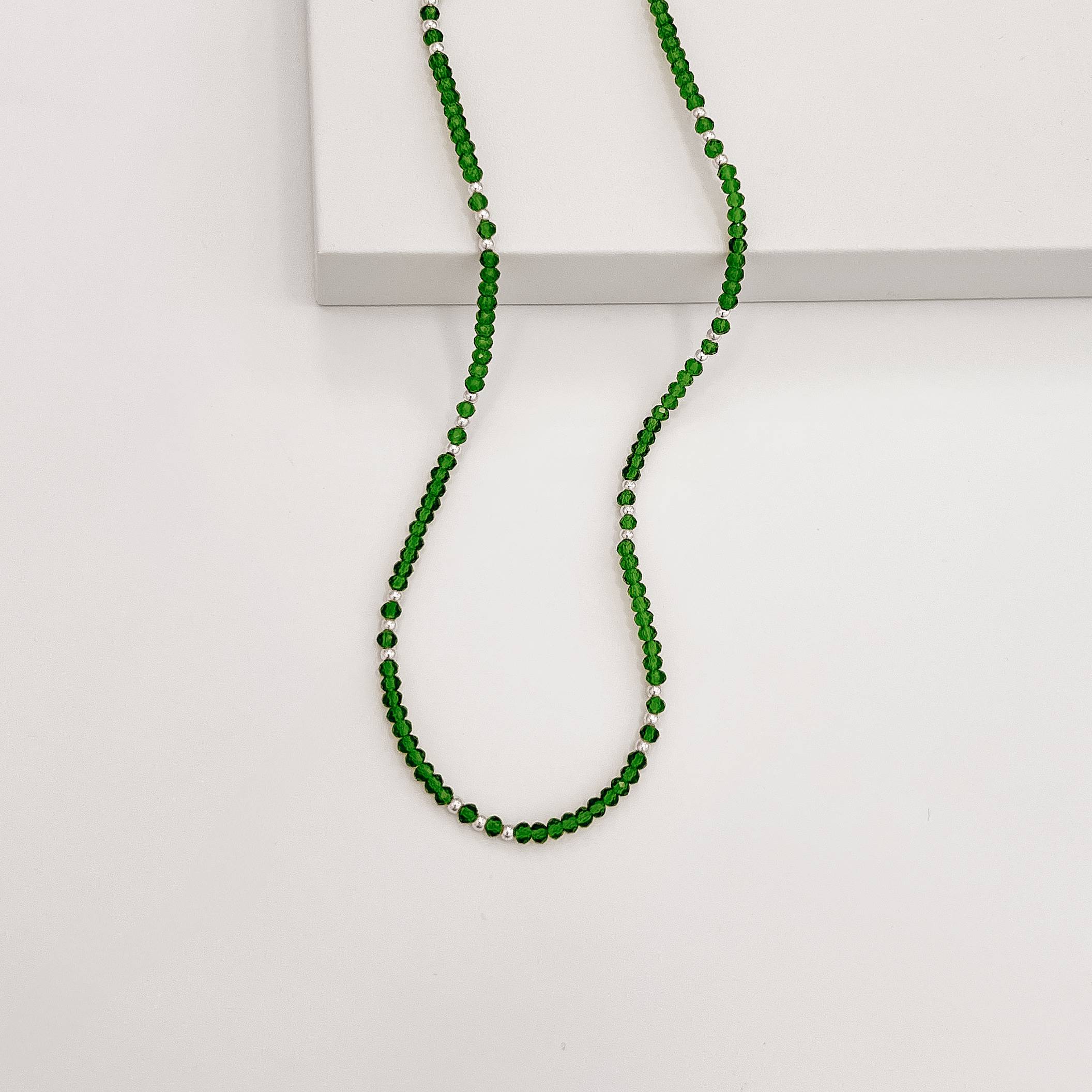 Colar cristal esmeralda 3mm com bolas 40+5cm