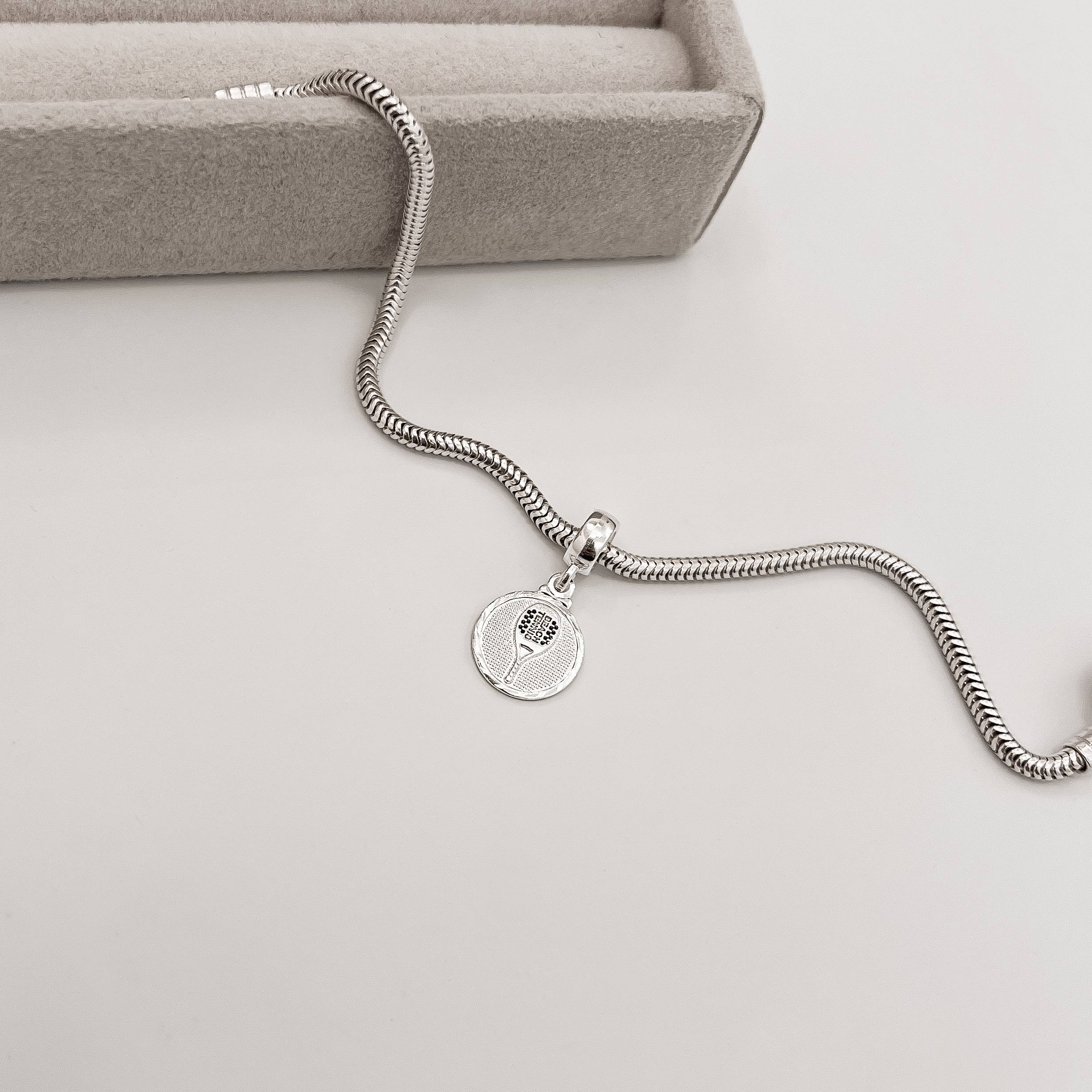 Berloque pingente medalha raquete beach tennis resina 11mm