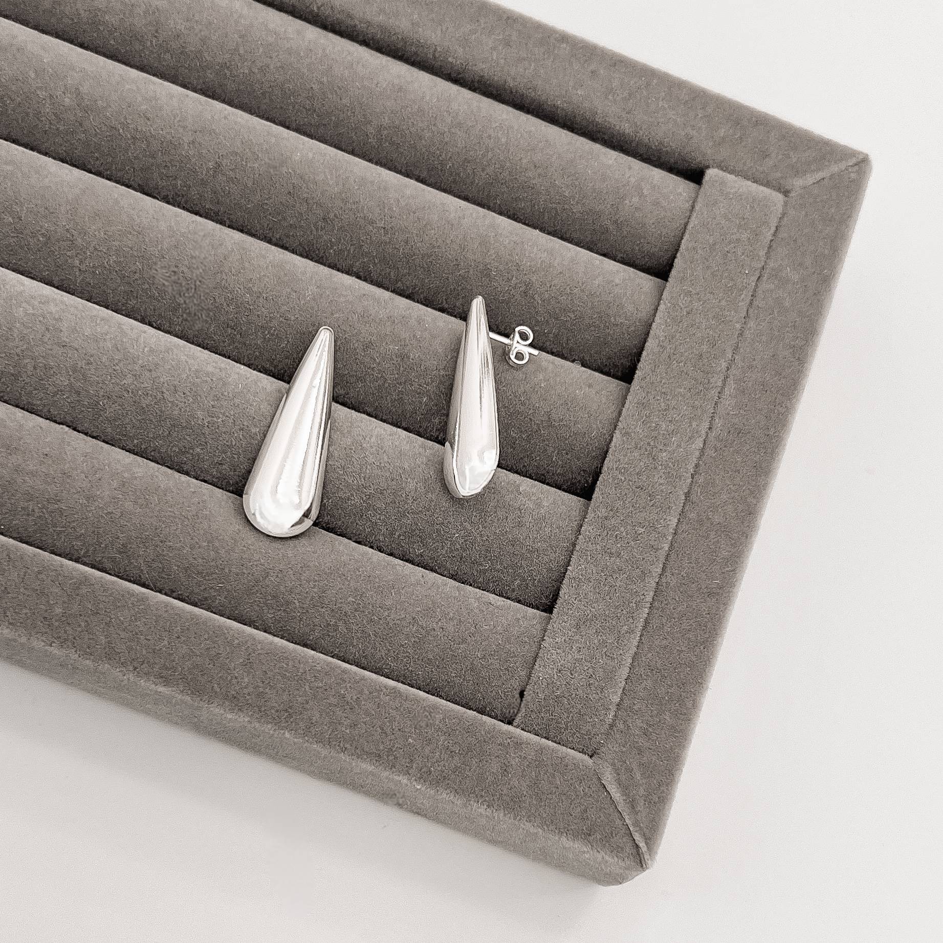 Imagem Brinco gota alongada 30mm