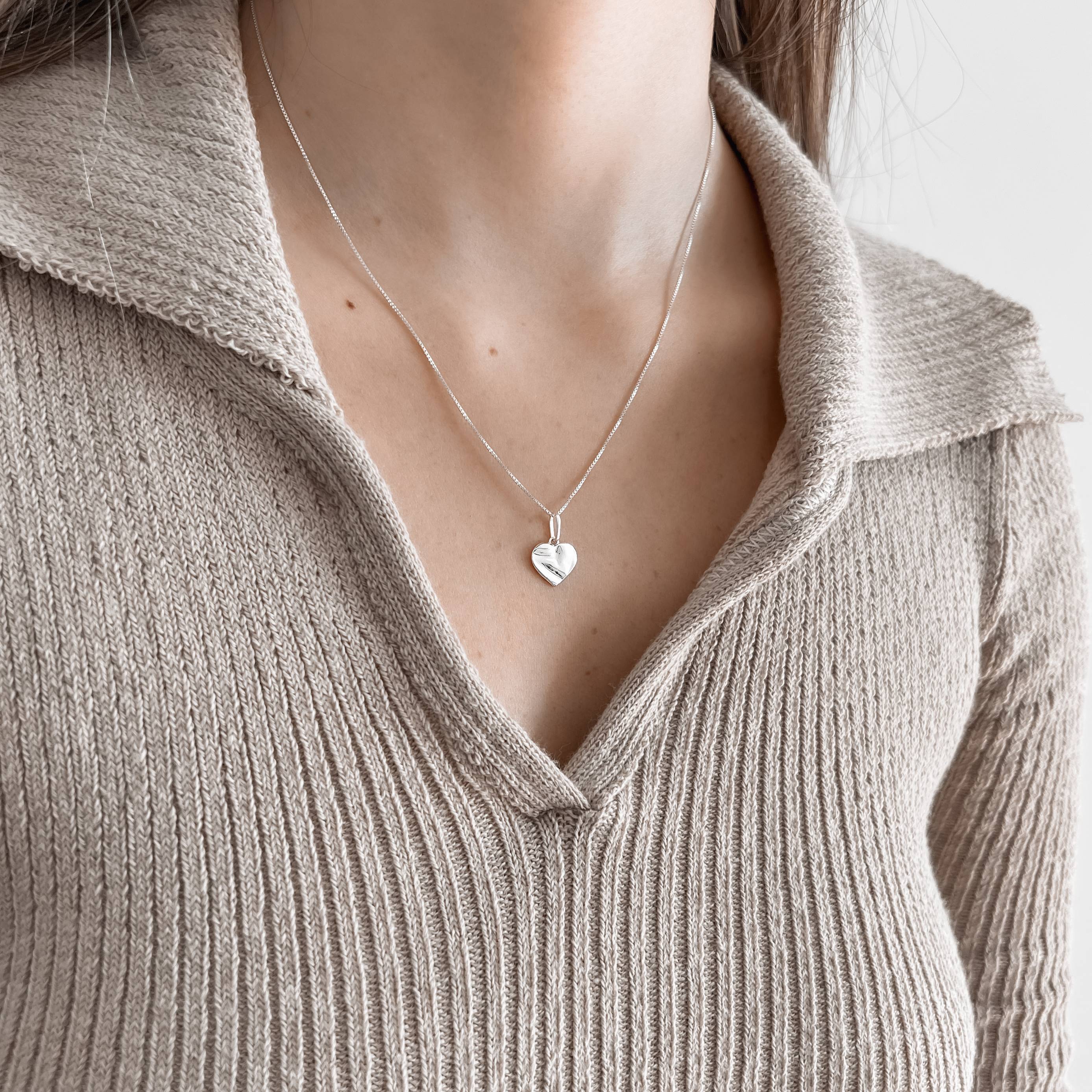 Imagem Colar pingente coração ondulado 11mm 45cm