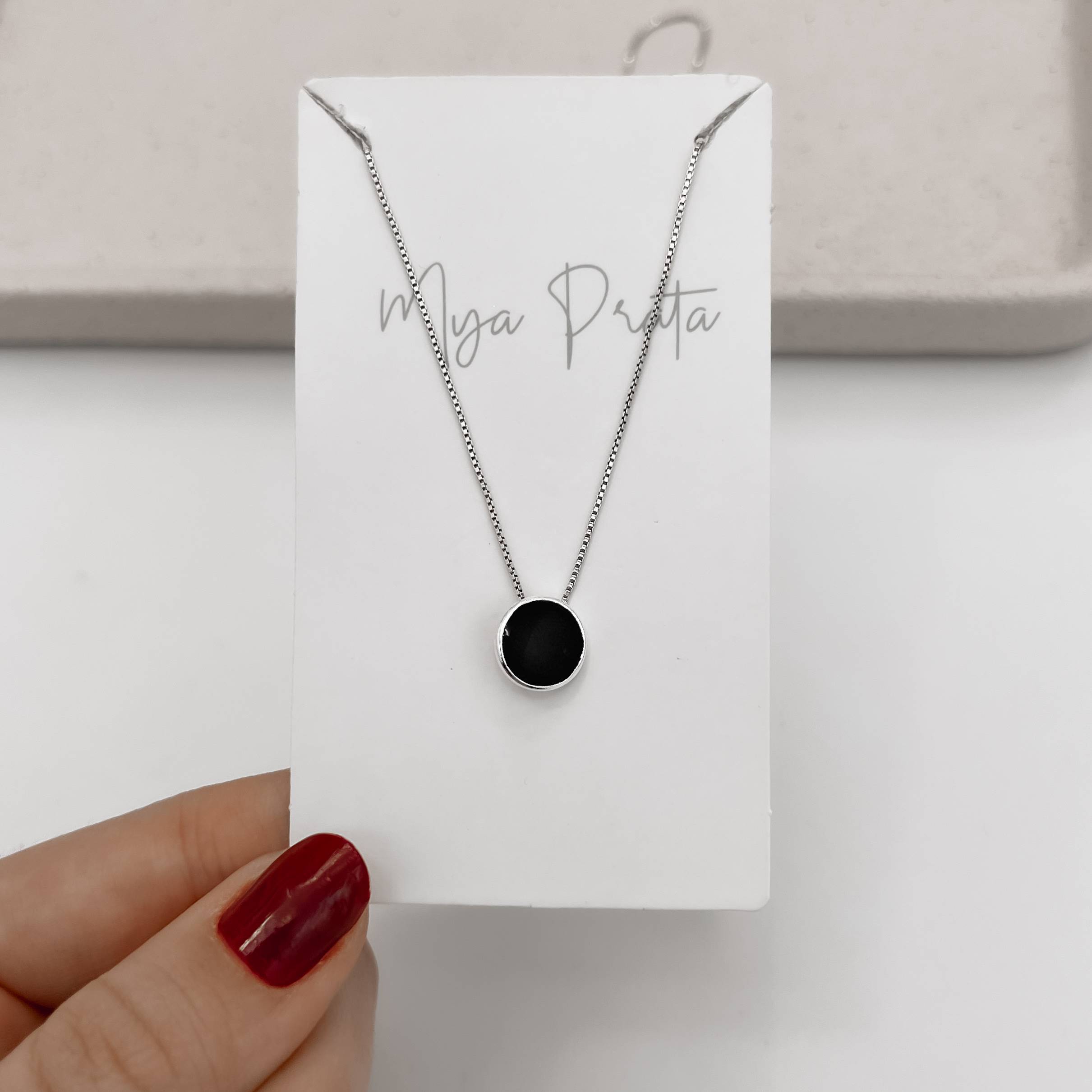 Imagem Colar pingente círculo ônix resina 10mm 45cm