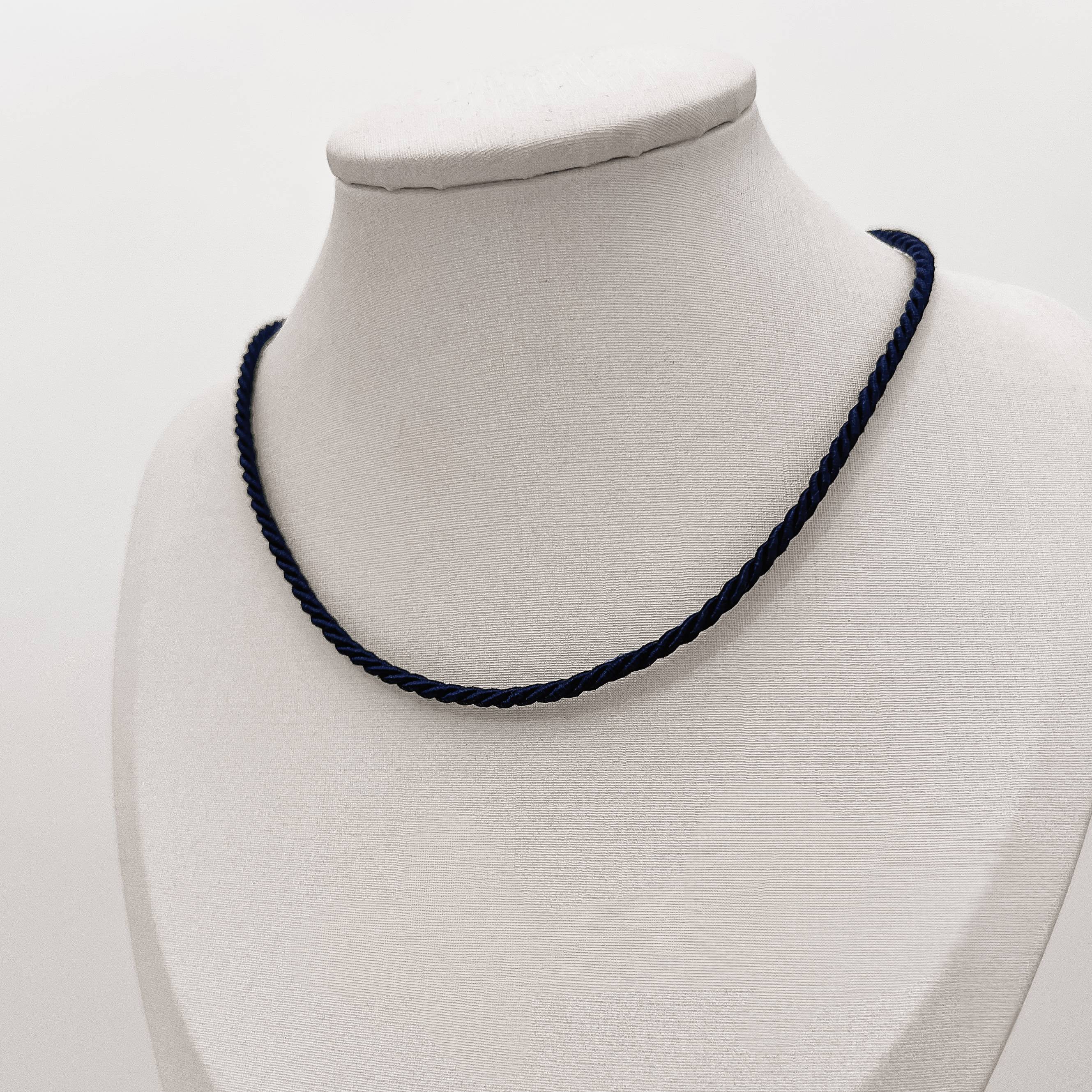 Imagem Secundária Choker cordão trançado azul marinho 2mm 40+5cm