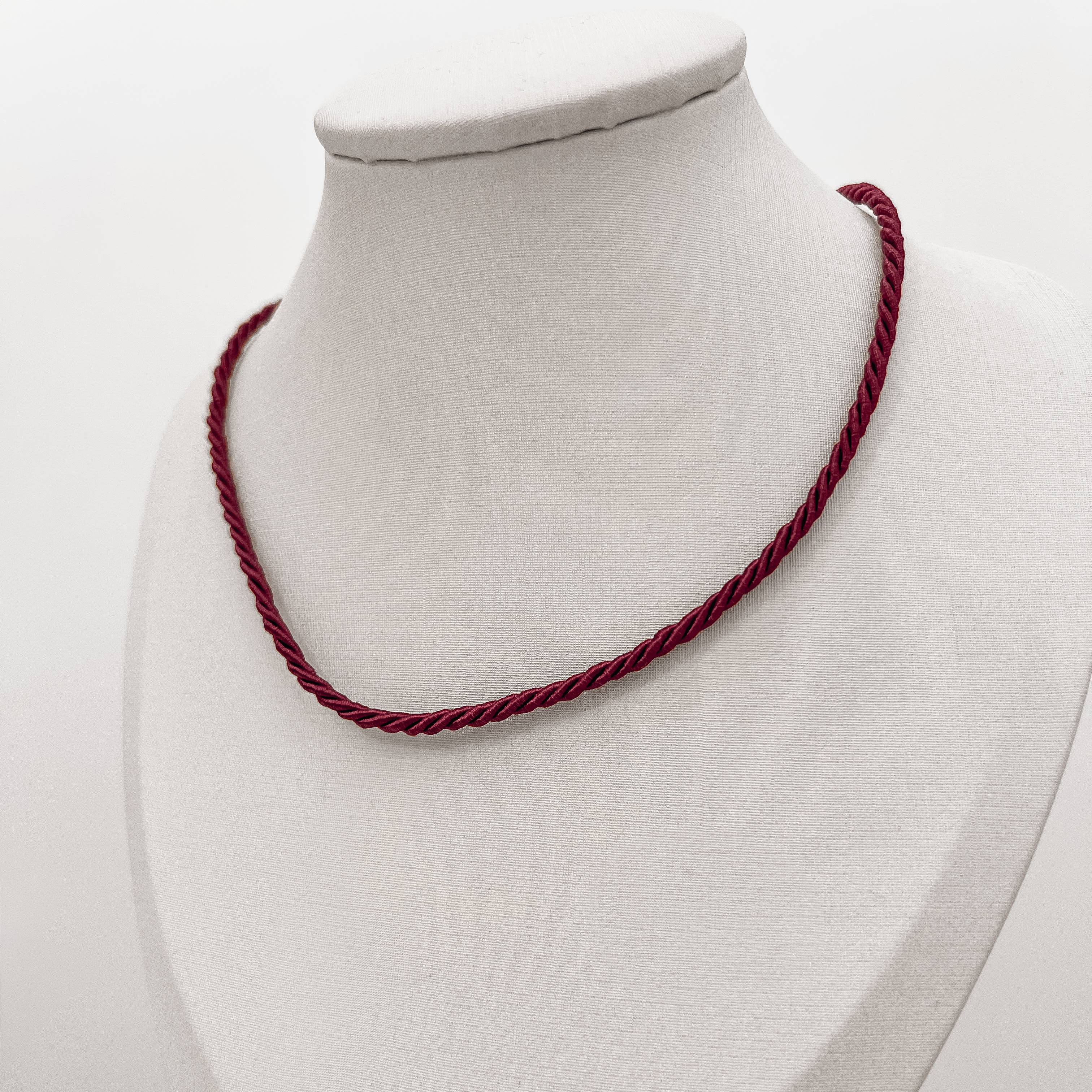 Choker cordão trançado marsala 2mm 40+5cm