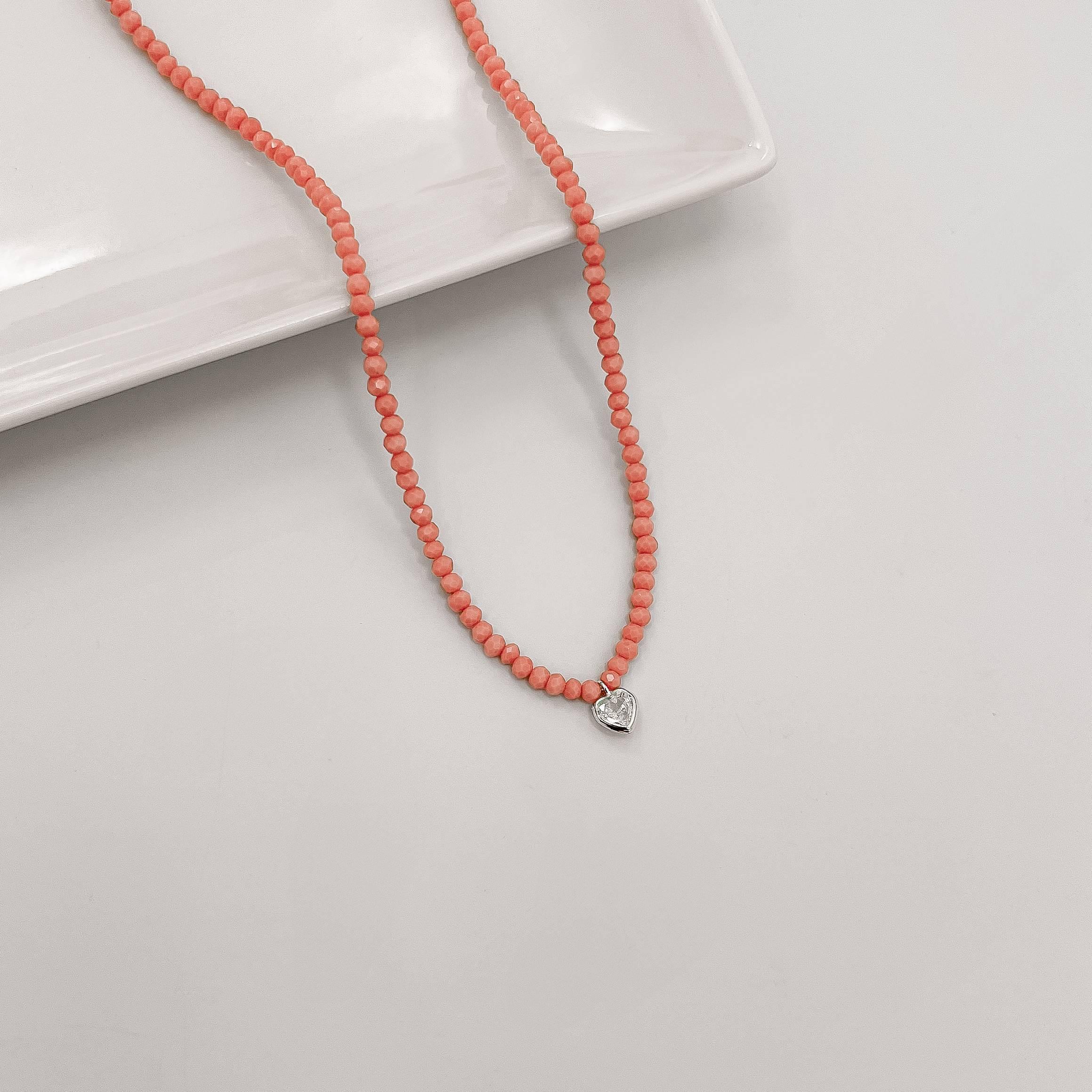 Choker cristal salmão fosco claro 3mm pingente zircônia coração cristal 6mm 40+5cm