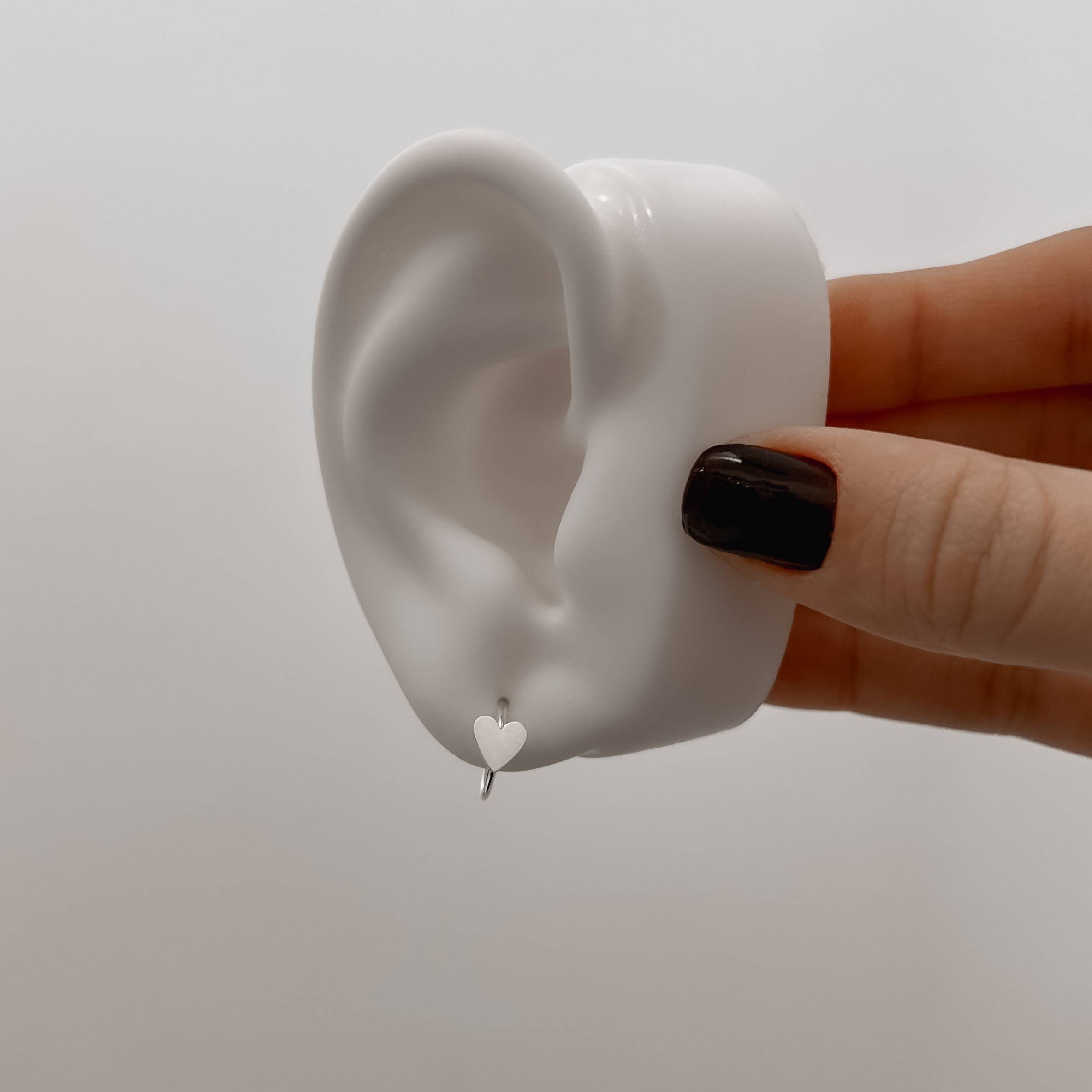 Imagem Argola detalhe coração 11mm tarraxa