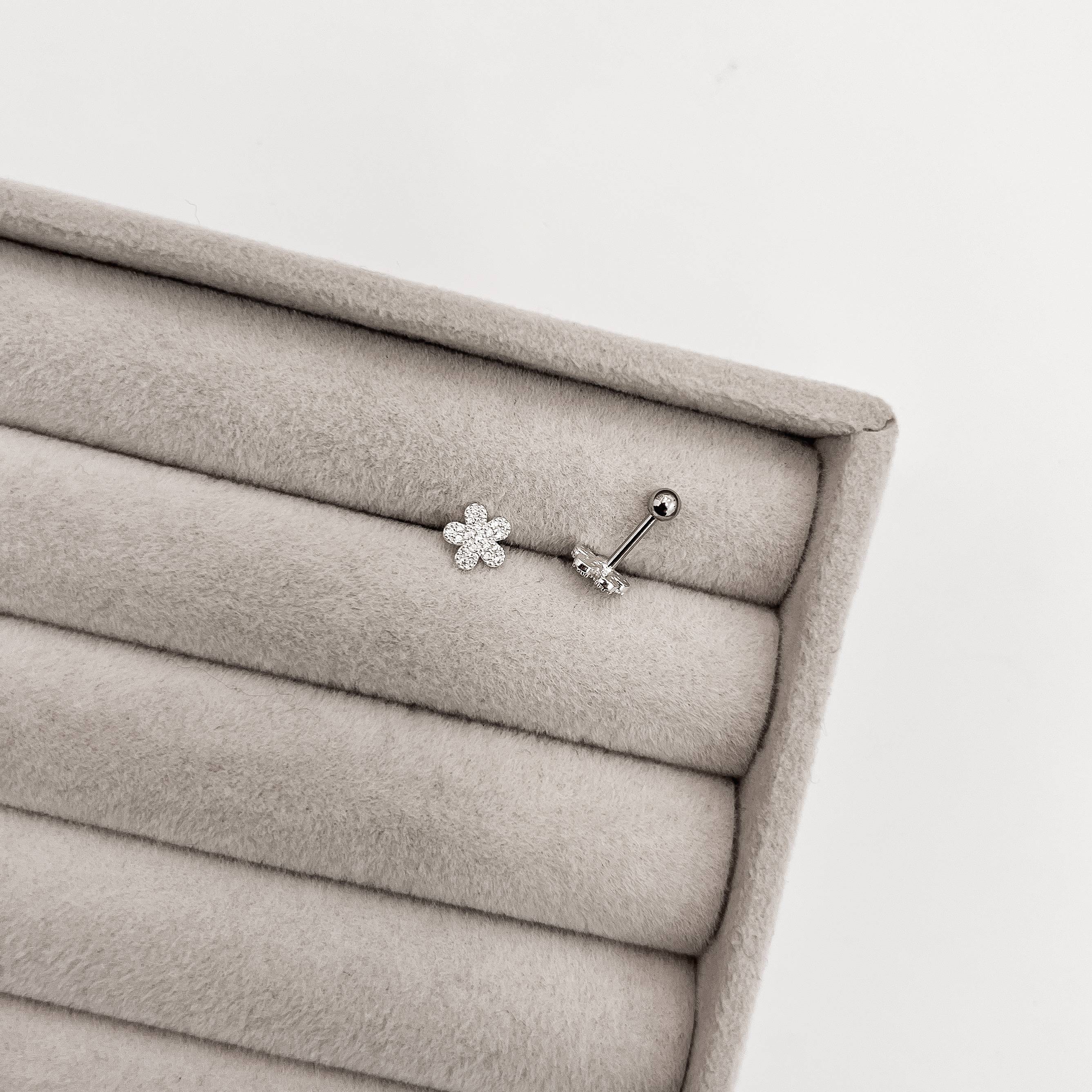 Piercing haste flor toda cravejada 6mm