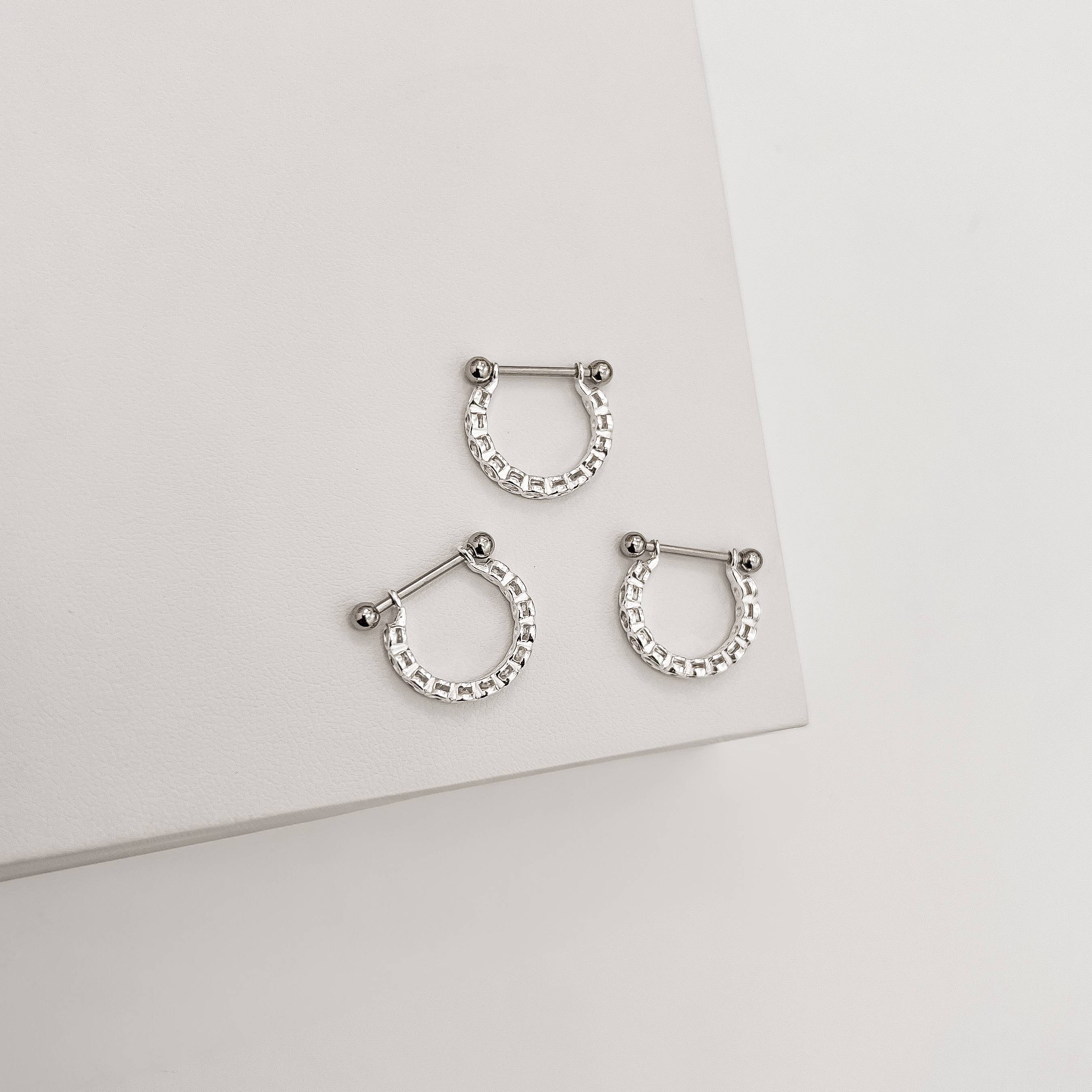 Piercing conch círculos com zircônias 16mm haste