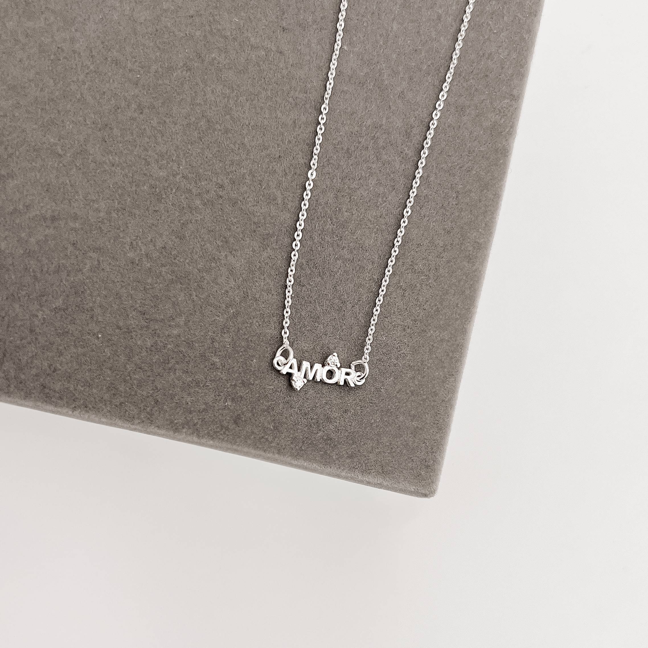 Colar entremeio amor com zircônias 17mm corrente cadeadinho 40+5cm