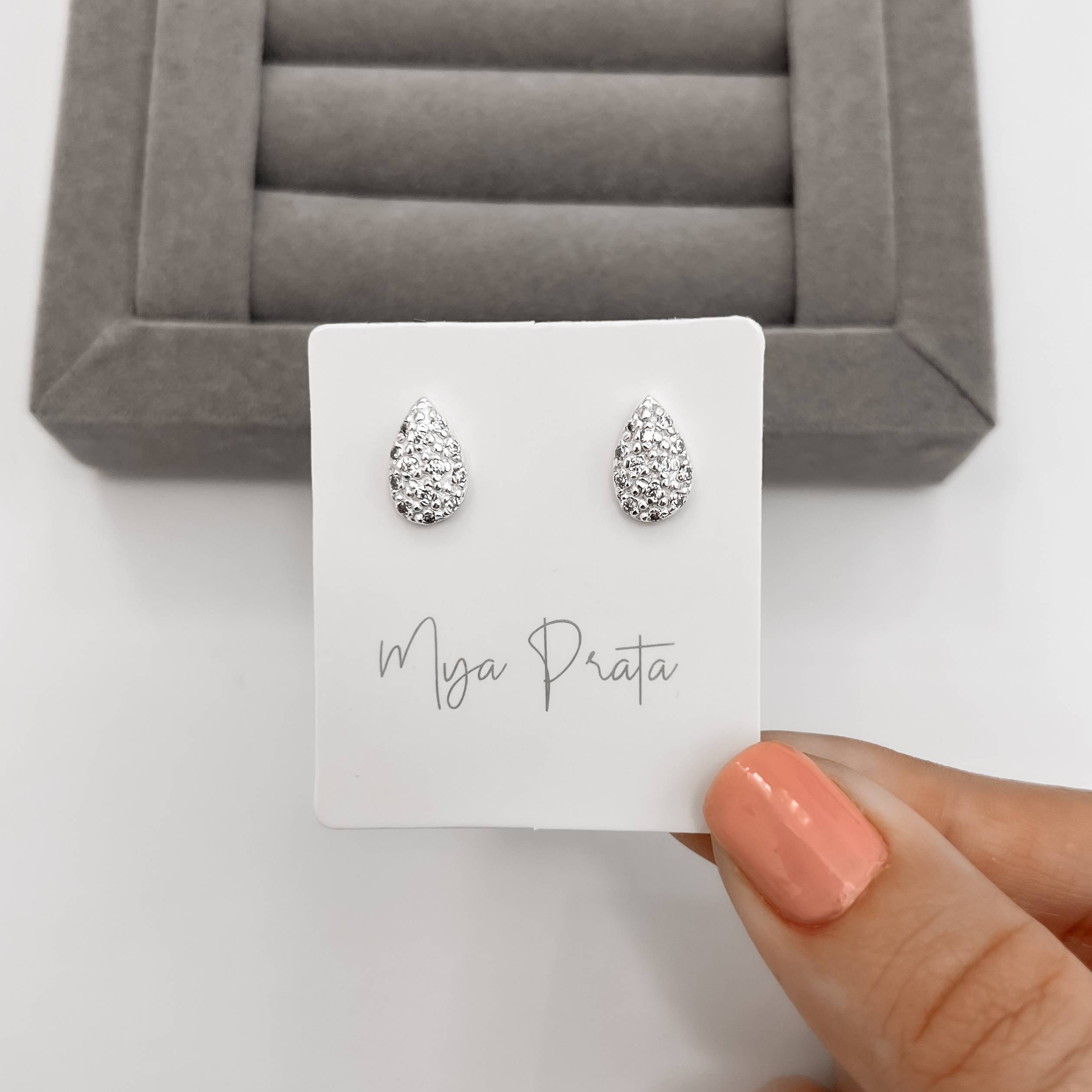 Imagem Secundária Brinco gota cravejada 12mm