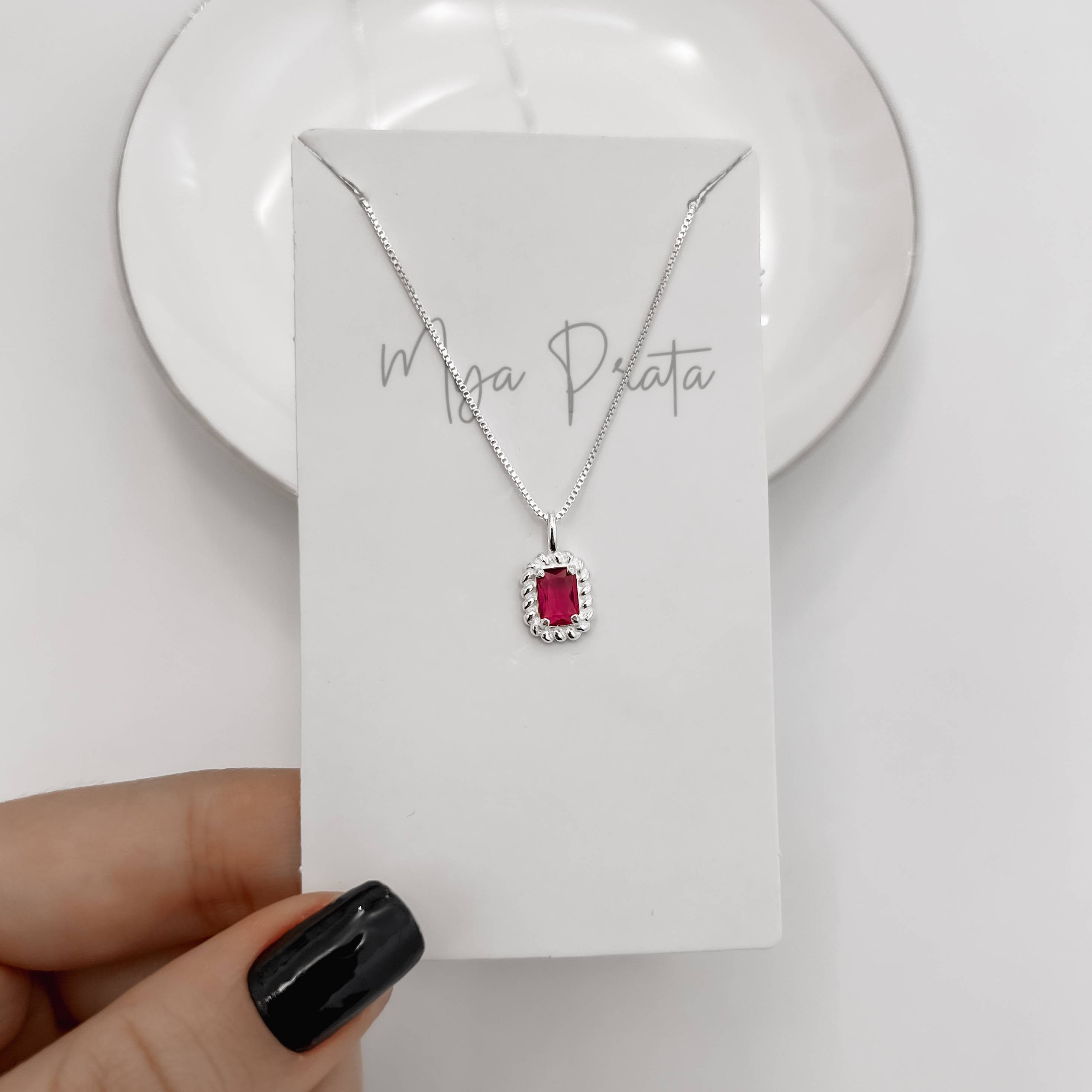 Imagem Colar pingente zircônia retangular cereja detalhe torcido 10mm 45cm