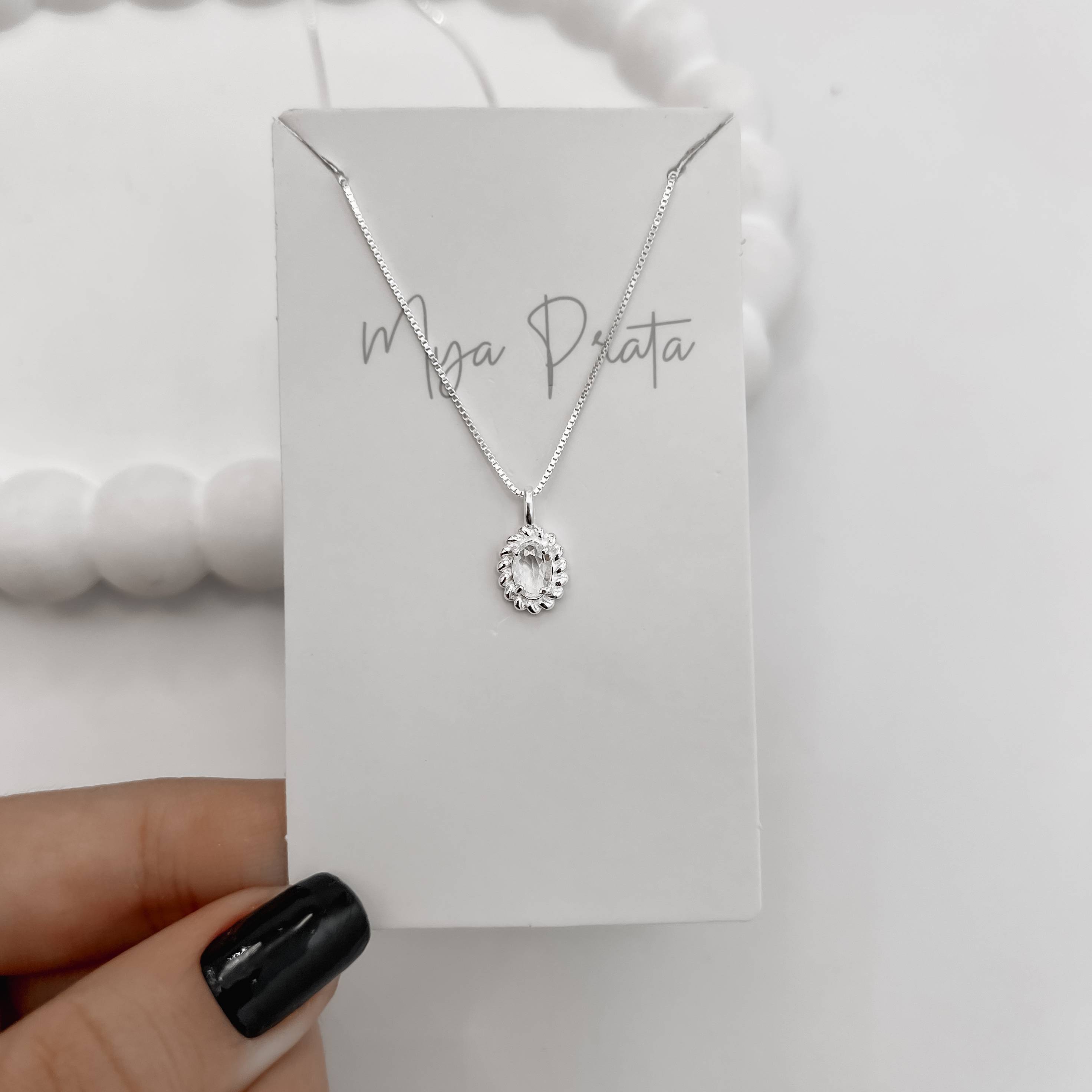 Imagem Colar pingente zircônia oval cristal detalhe torcido 10mm 45cm