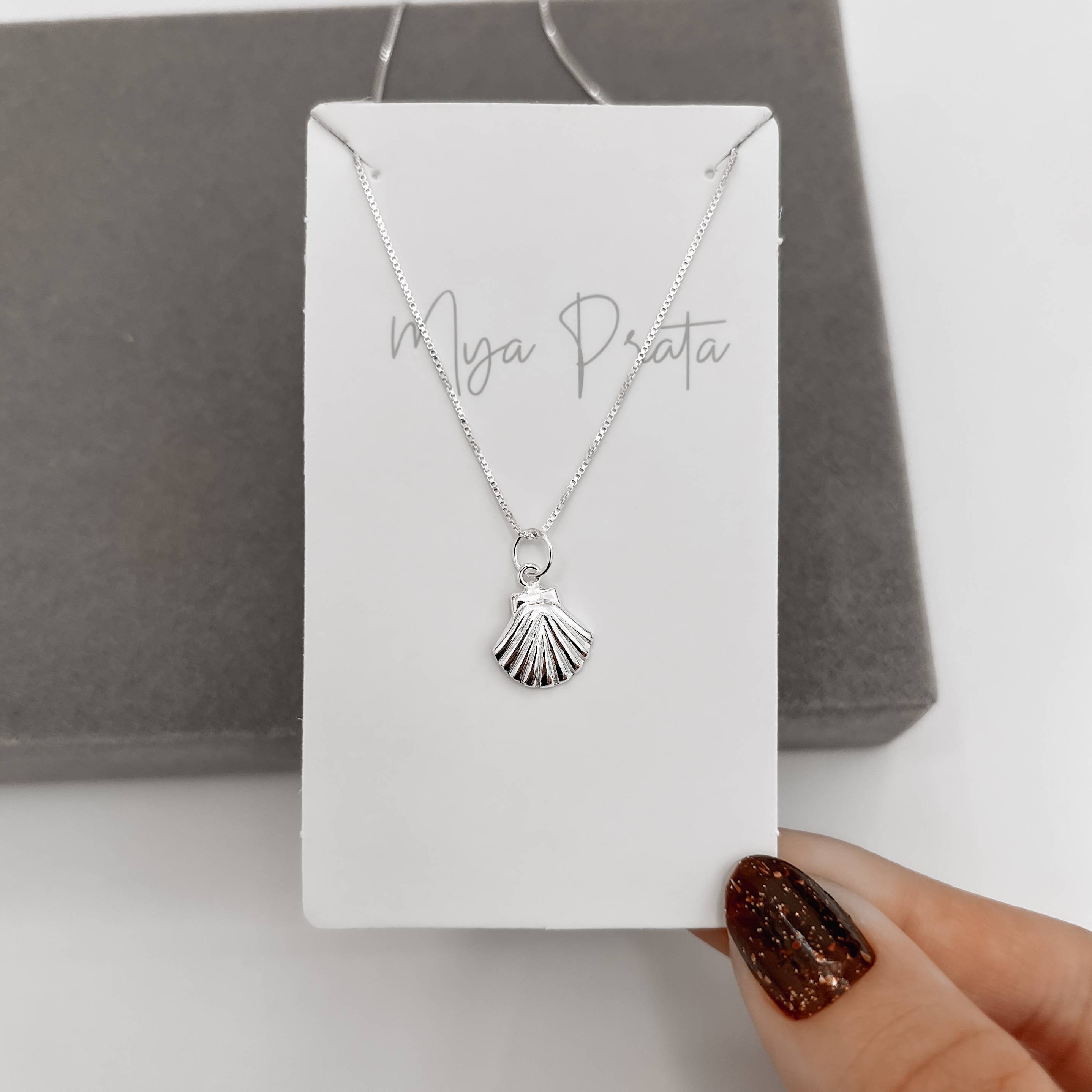 Imagem Colar pingente concha 11mm 40cm