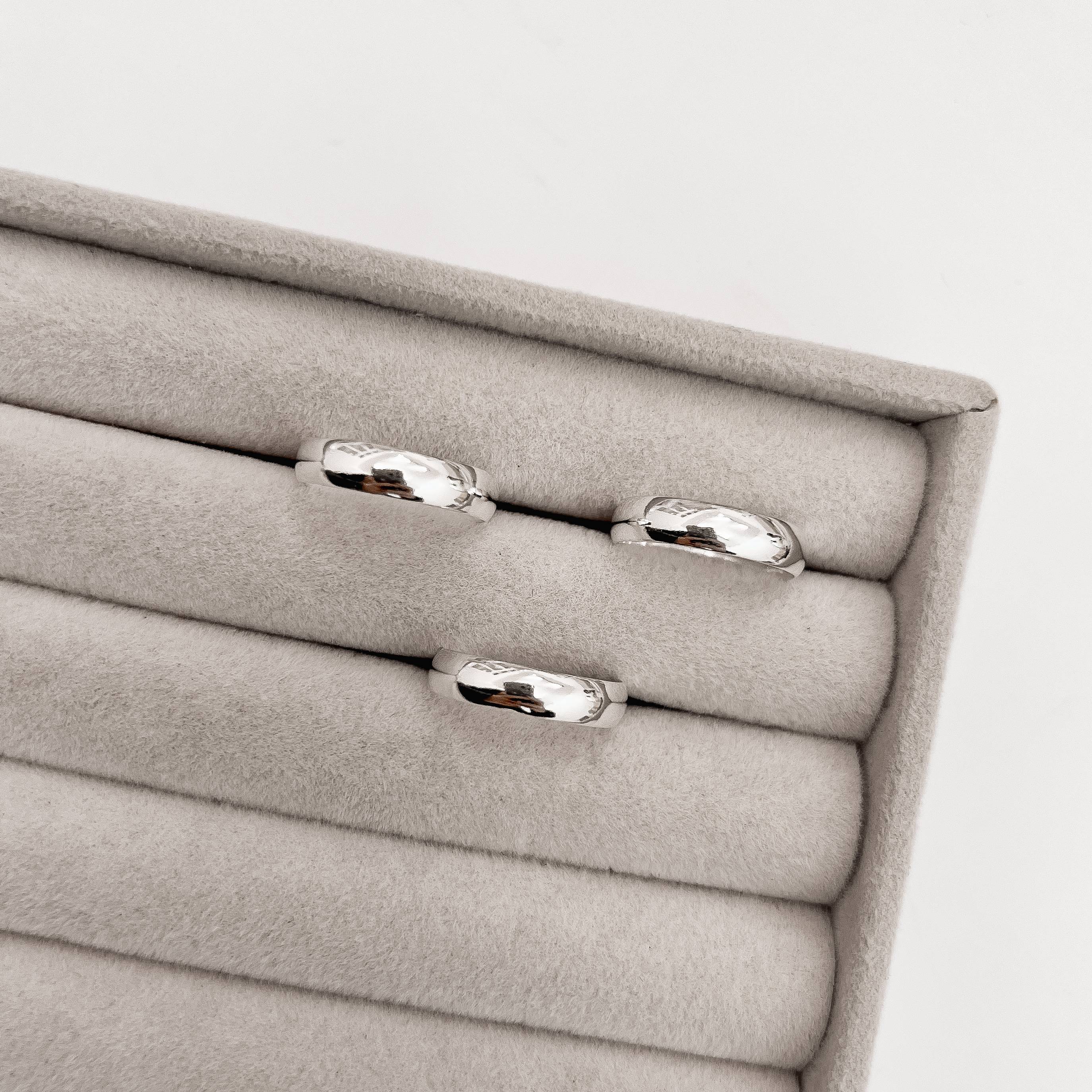 Aliança fio meia cana 4mm