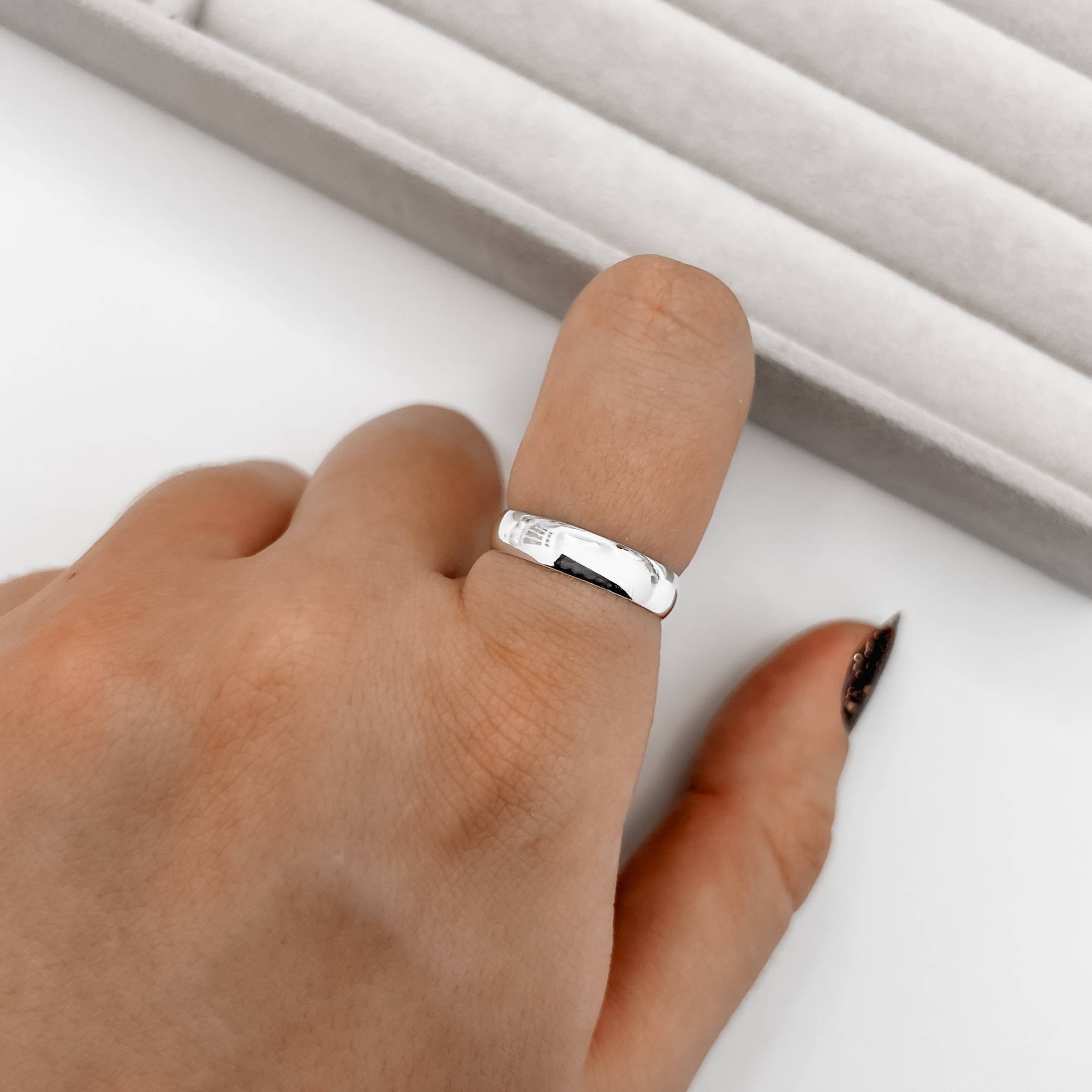 Imagem Secundária Aliança fio meia cana 4mm