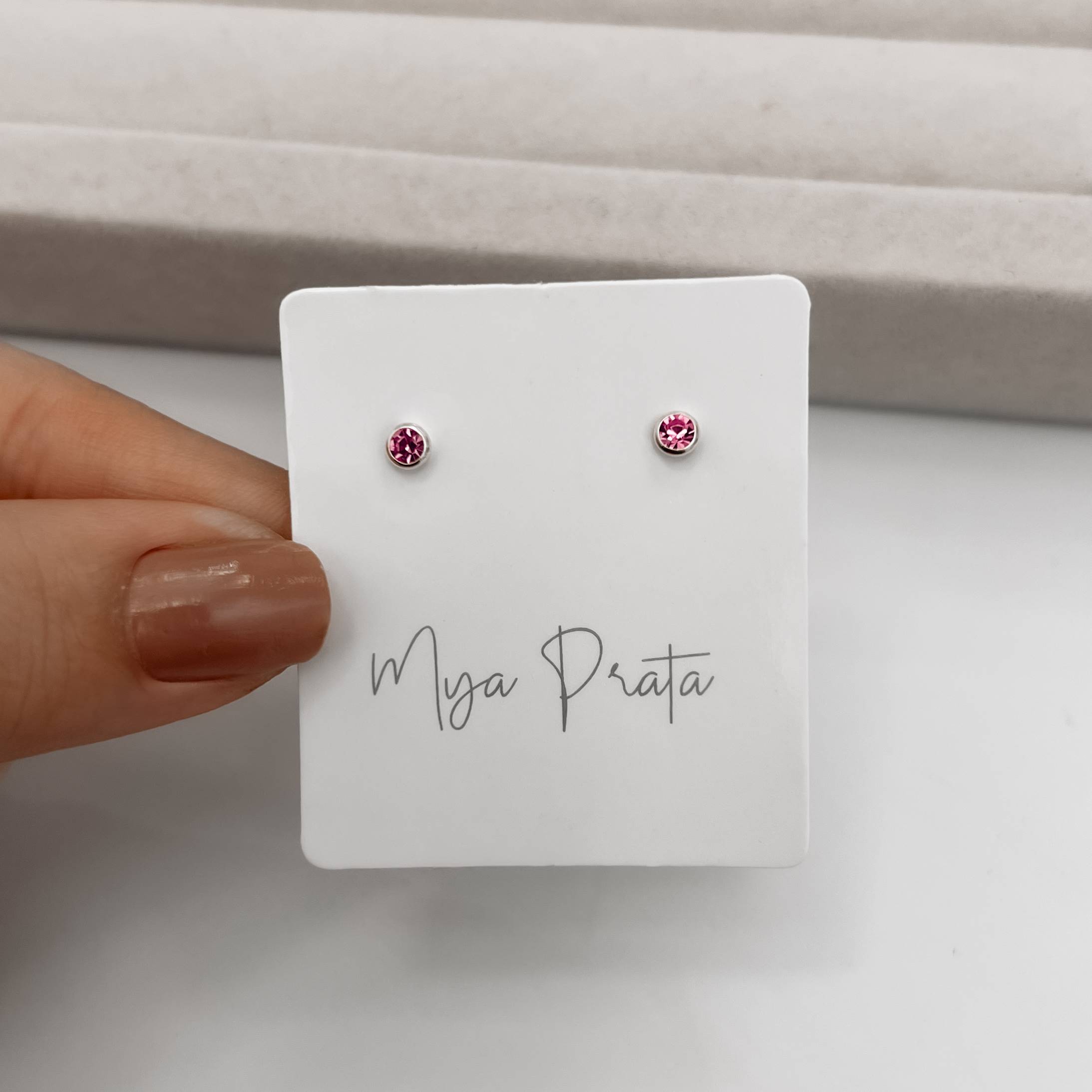 Imagem Brinco zircônia redonda embutida rosa 3mm