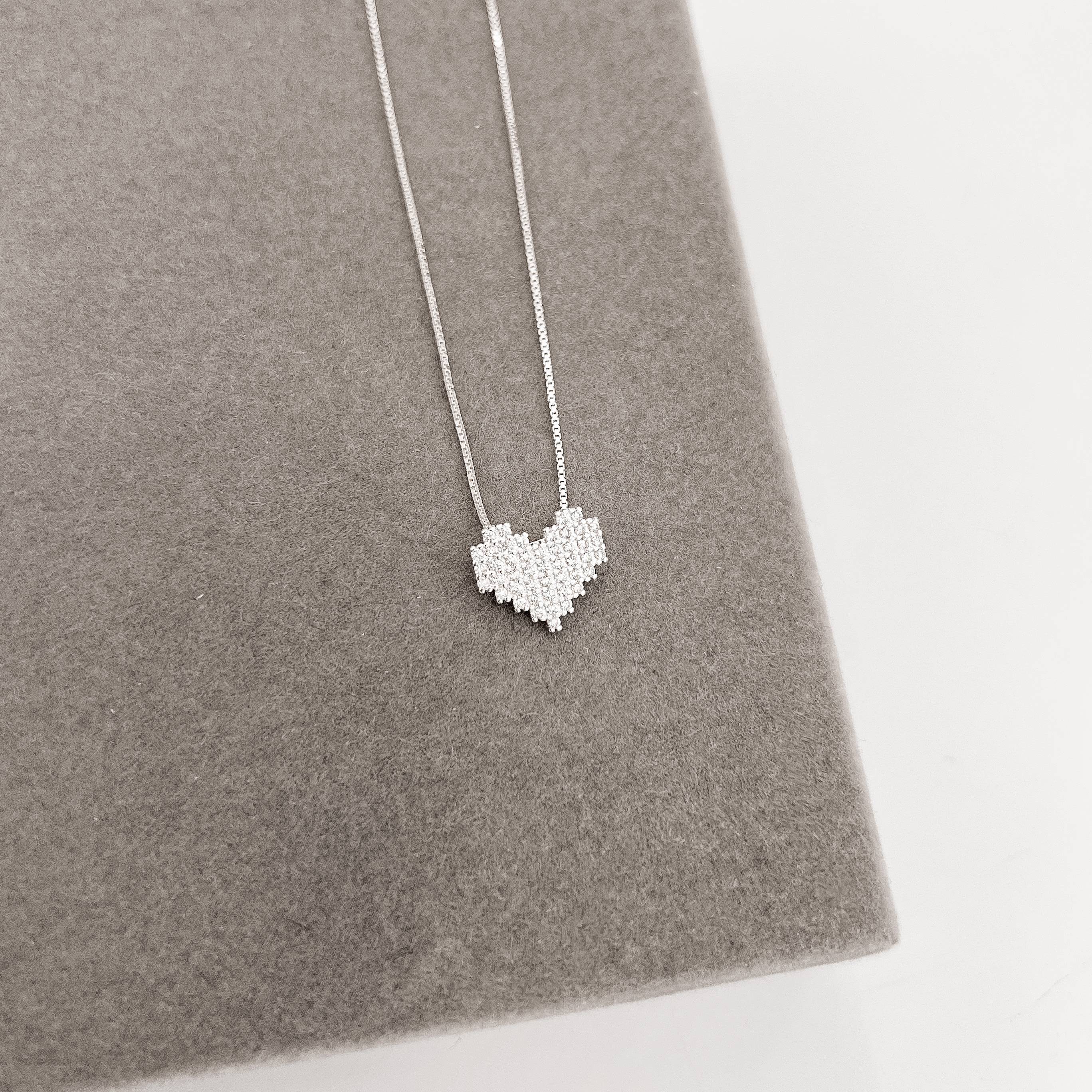 Imagem Secundária Colar coração mosaico cravejado 12mm 45cm