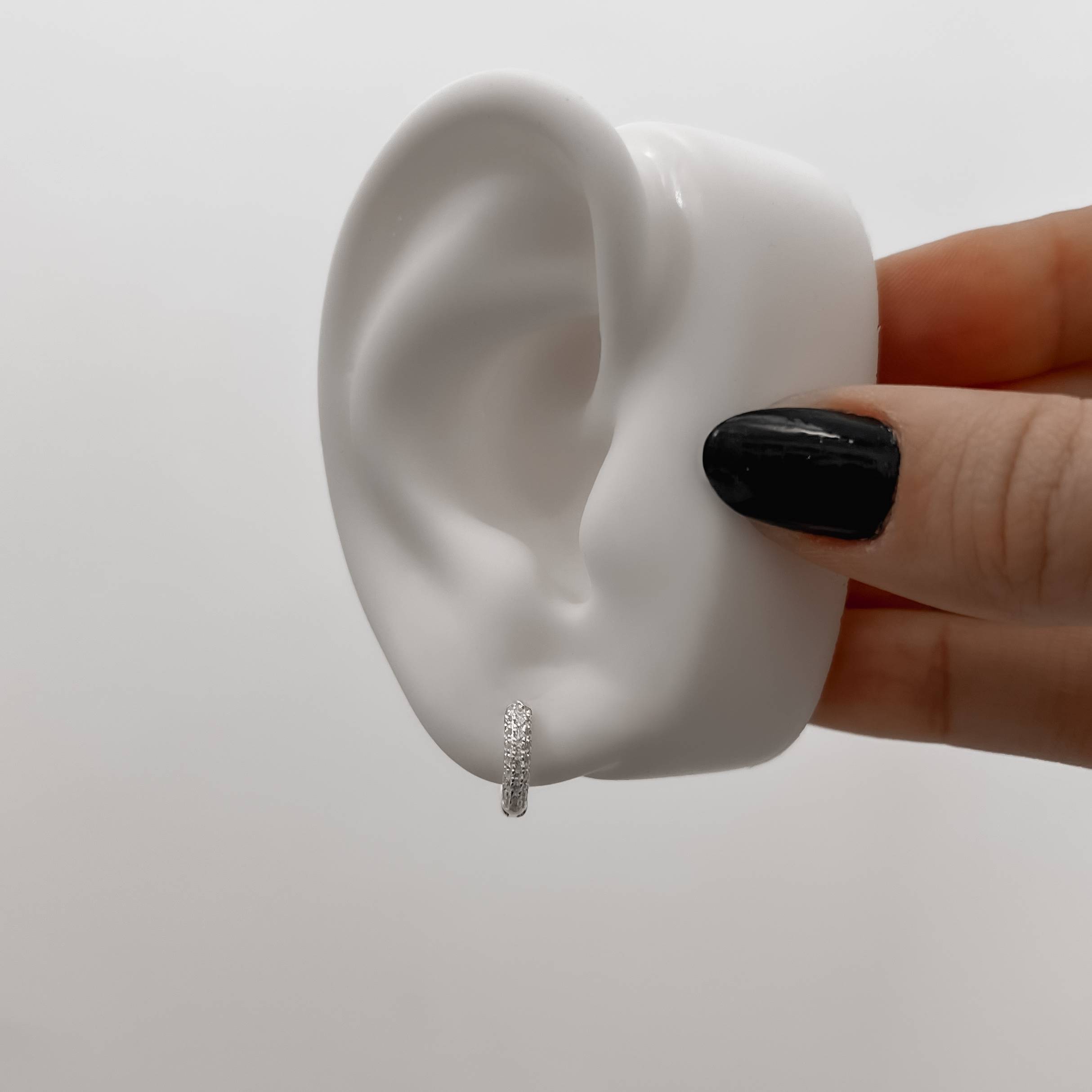 Imagem Argola click 11mm frente e verso cravejado triplo