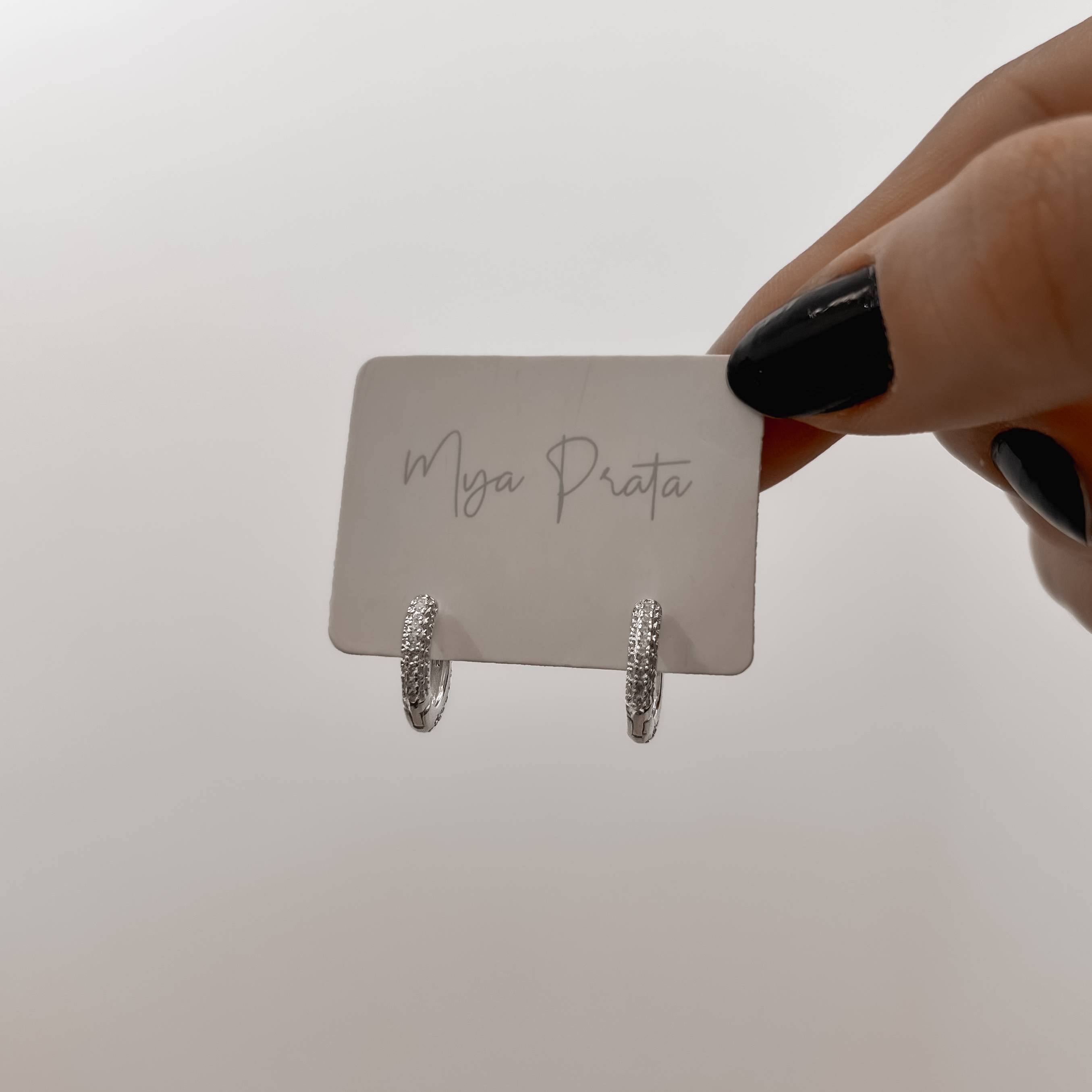 Imagem Secundária Argola click 11mm frente e verso cravejado triplo