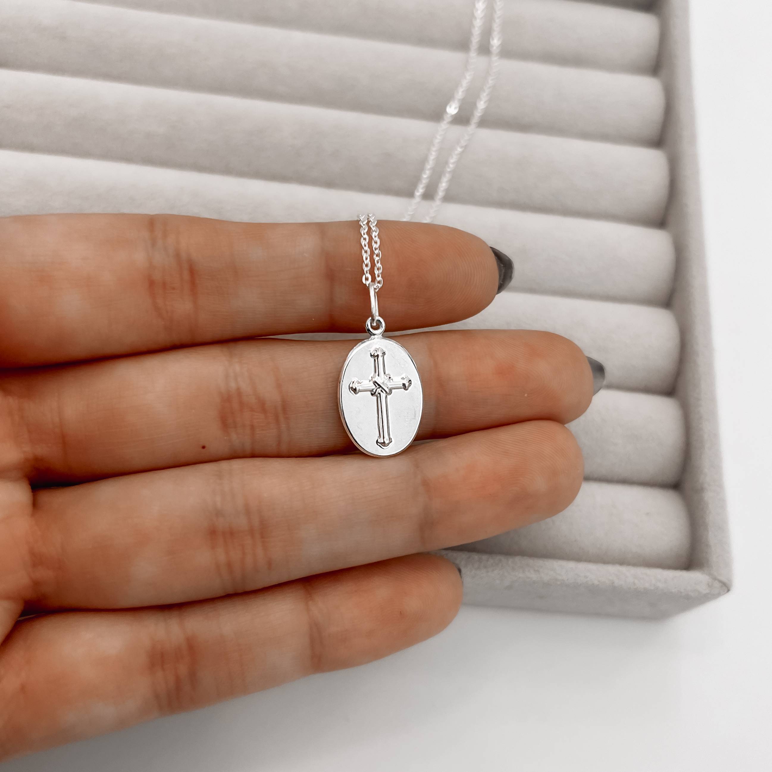 Imagem Secundária Colar pingente medalha dupla face Anjo da Guarda e cruz 16mm corrente cadeadinho 45cm