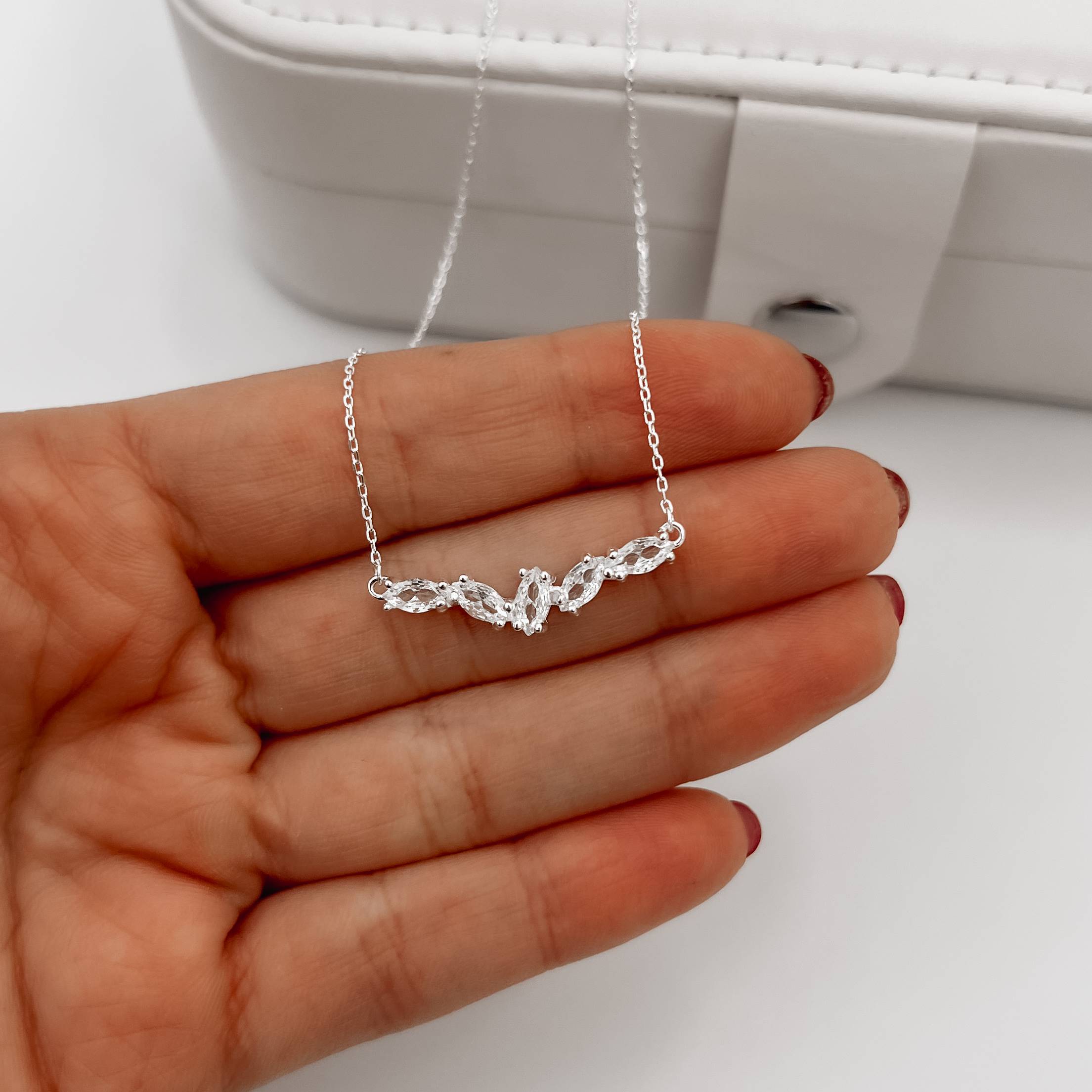 Imagem Colar entremeio zircônias navete 25mm 40+5cm