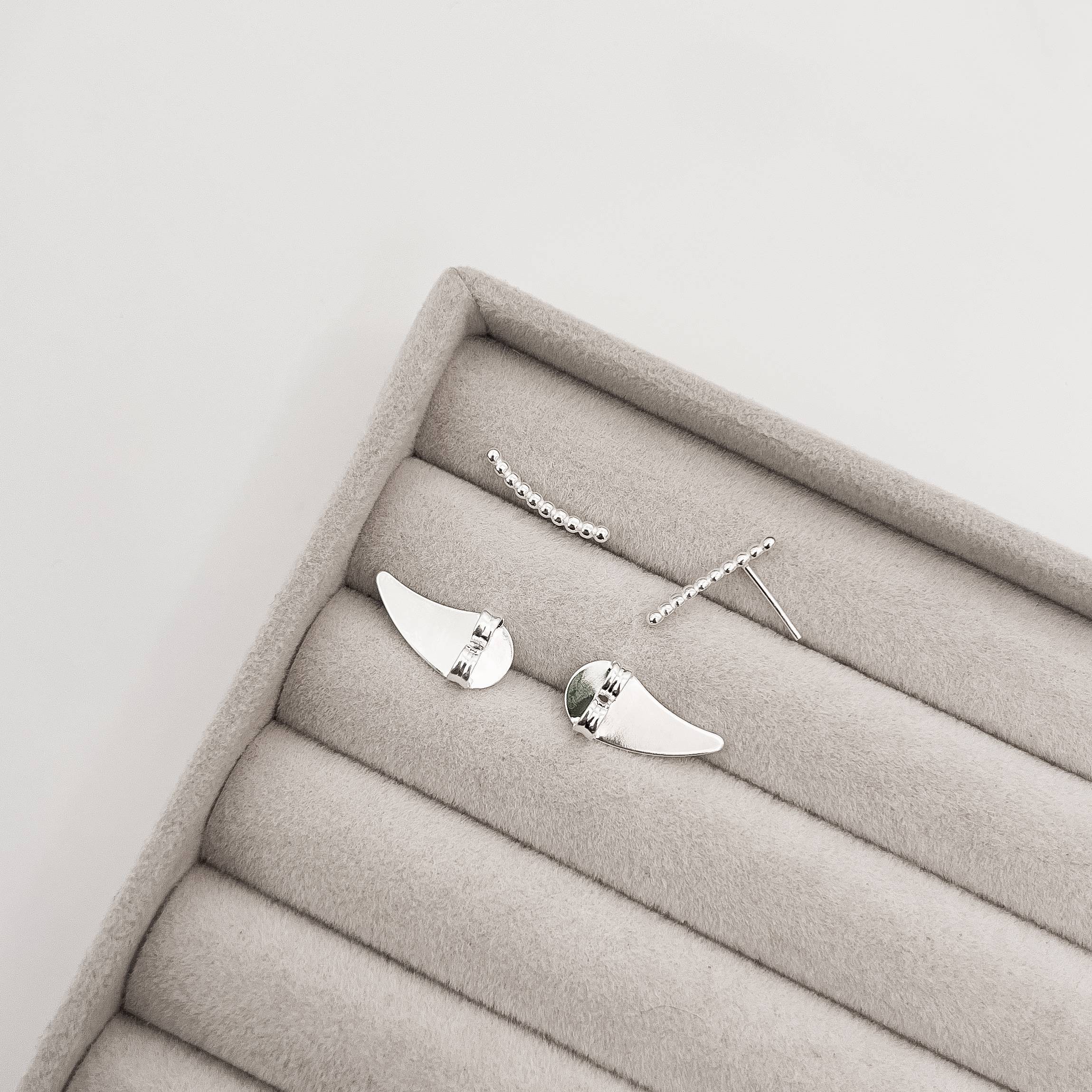 Imagem Brinco ear cuff bolinhas tarraxa