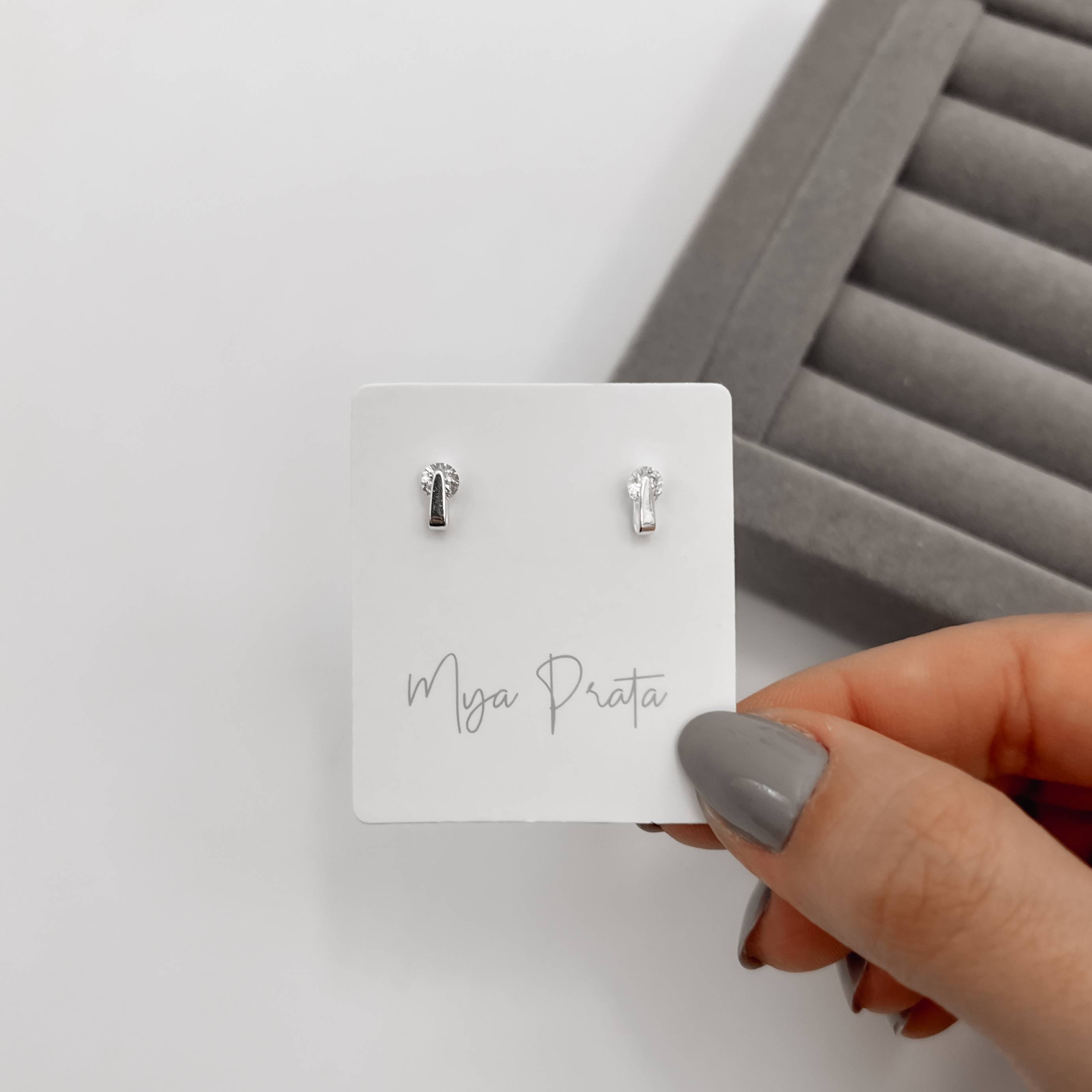 Imagem Secundária Brinco base com zircônia 4mm