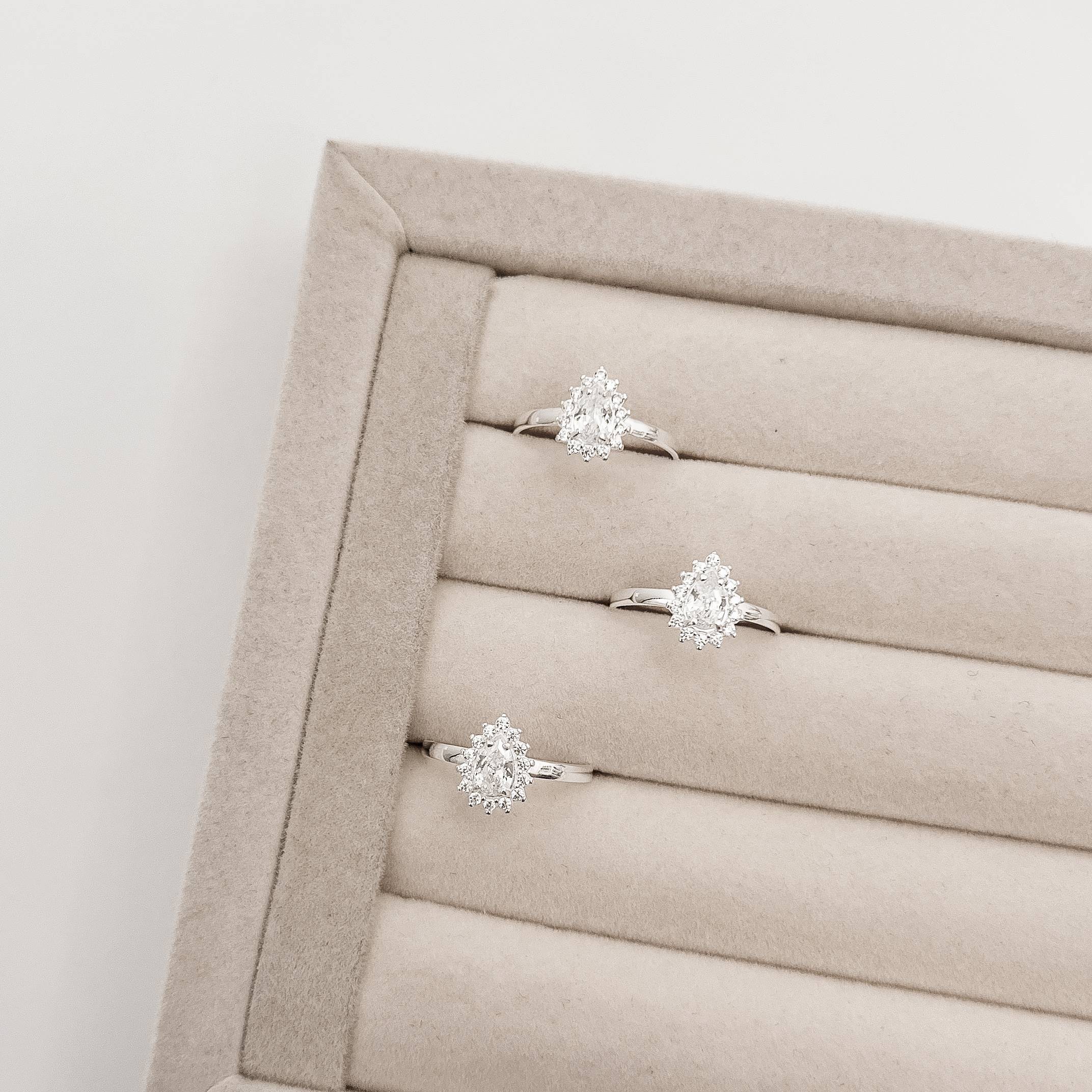 Imagem Anel zircônia gota cristal com cravejado