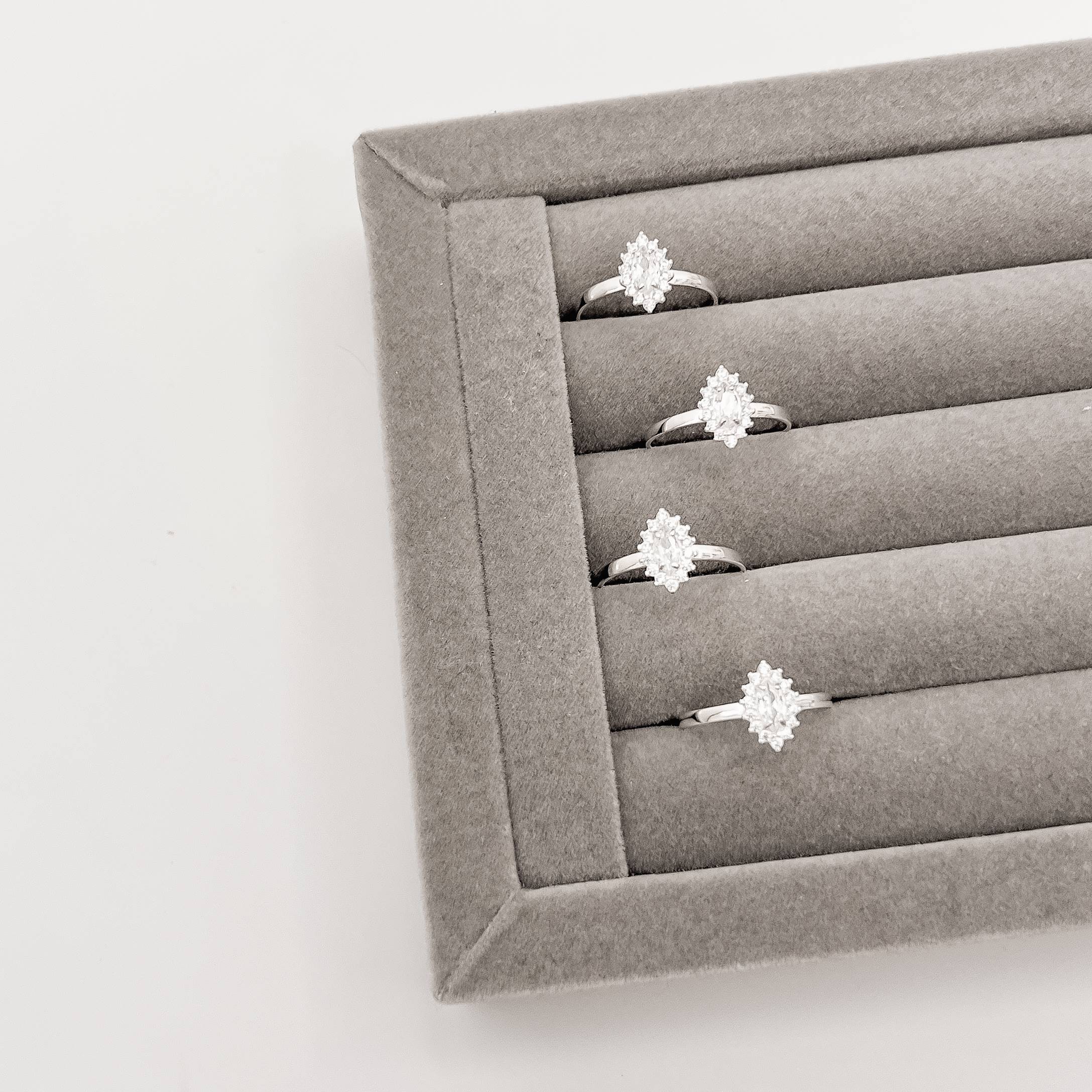 Imagem Anel zircônia navete cristal com cravejado